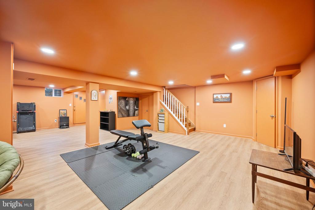 1311 GLENMONT ROAD