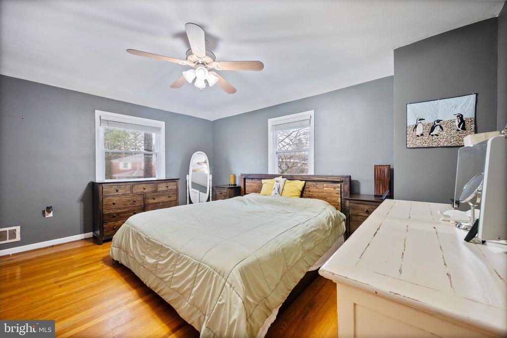 1311 GLENMONT ROAD