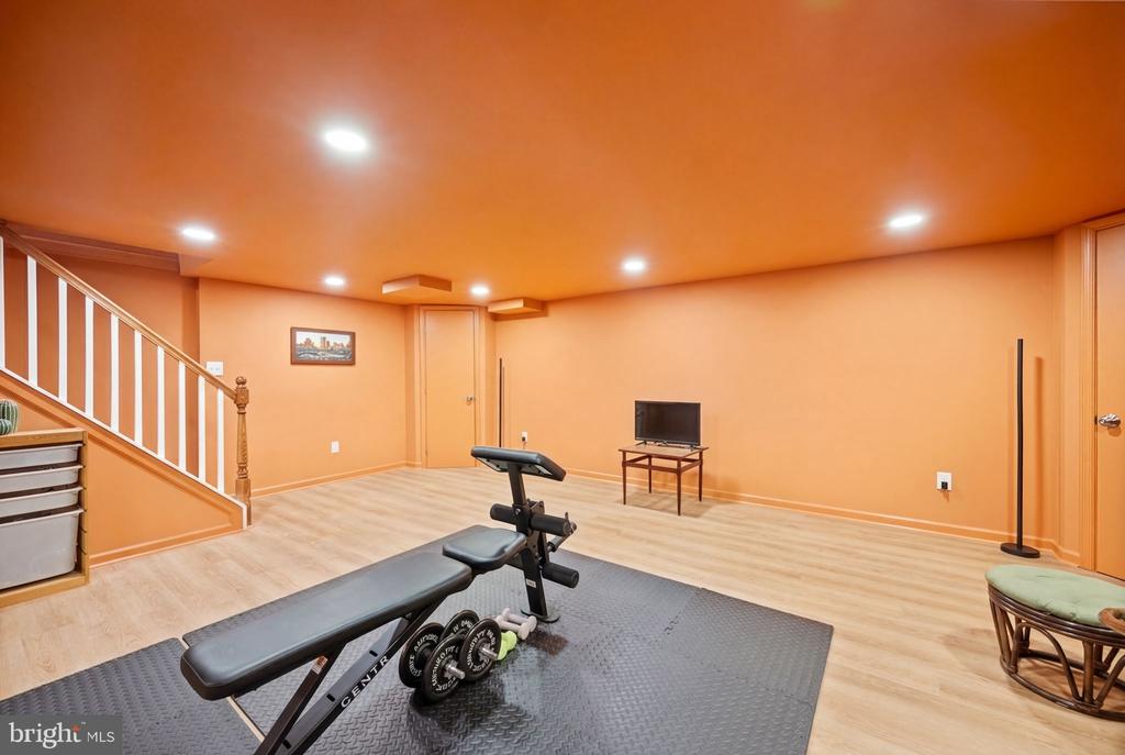 1311 GLENMONT ROAD
