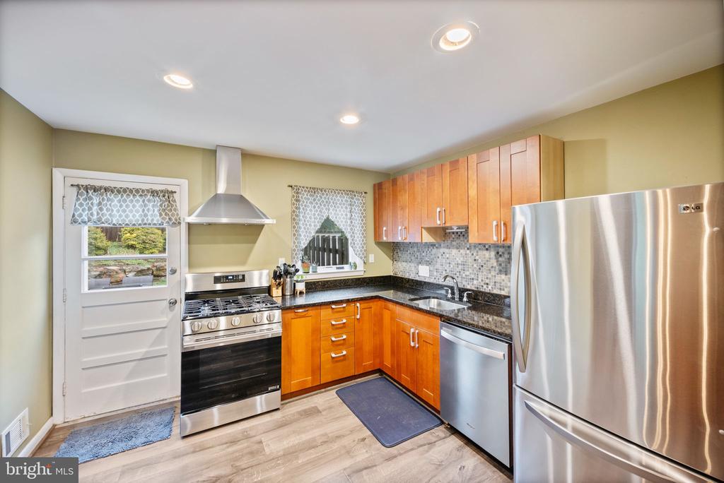 1311 GLENMONT ROAD