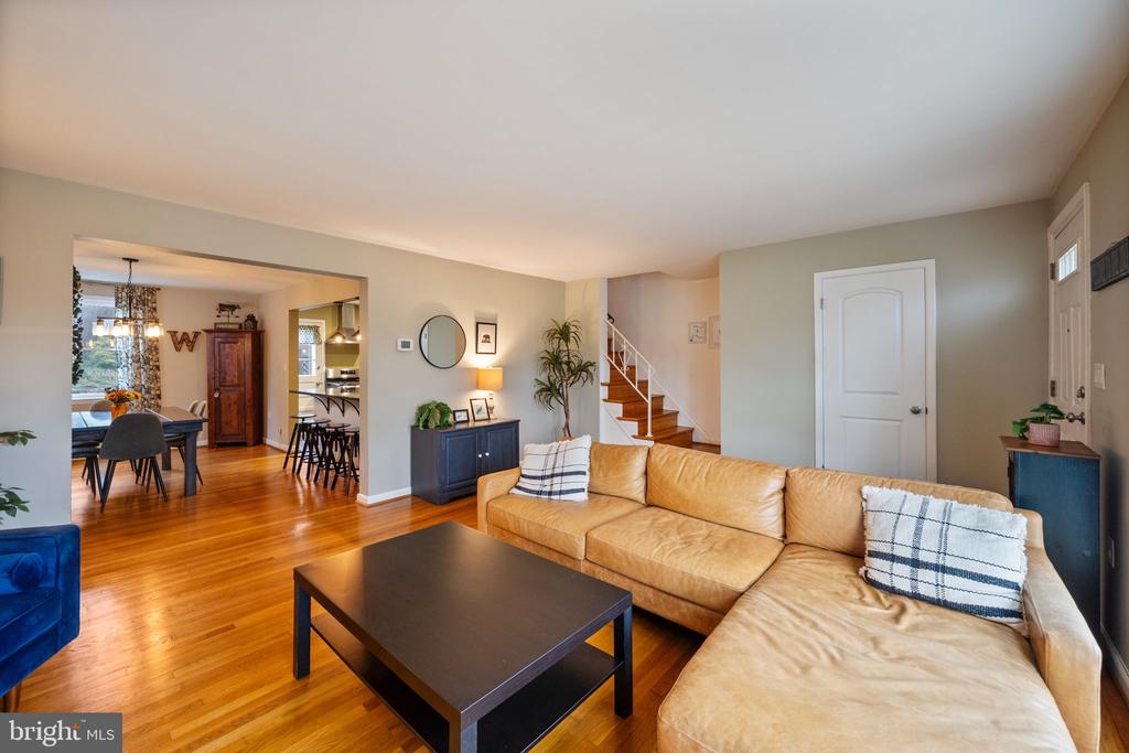 1311 GLENMONT ROAD