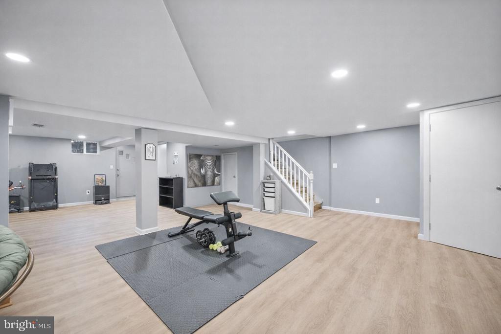 1311 GLENMONT ROAD