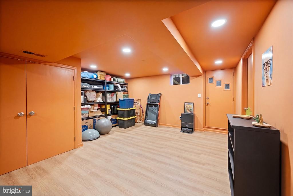 1311 GLENMONT ROAD