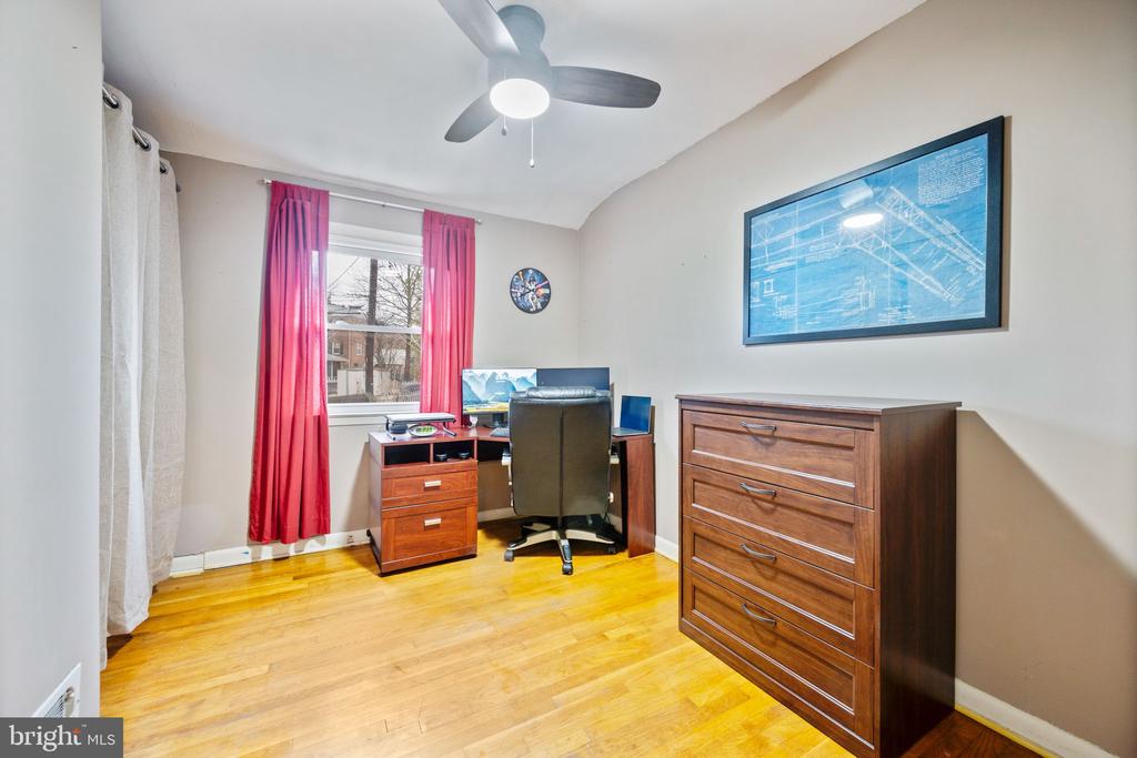 1311 GLENMONT ROAD
