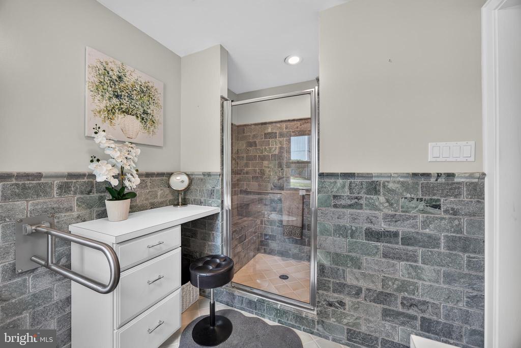 2104 CEDAR CIRCLE DRIVE