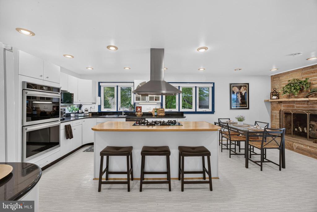 2104 CEDAR CIRCLE DRIVE