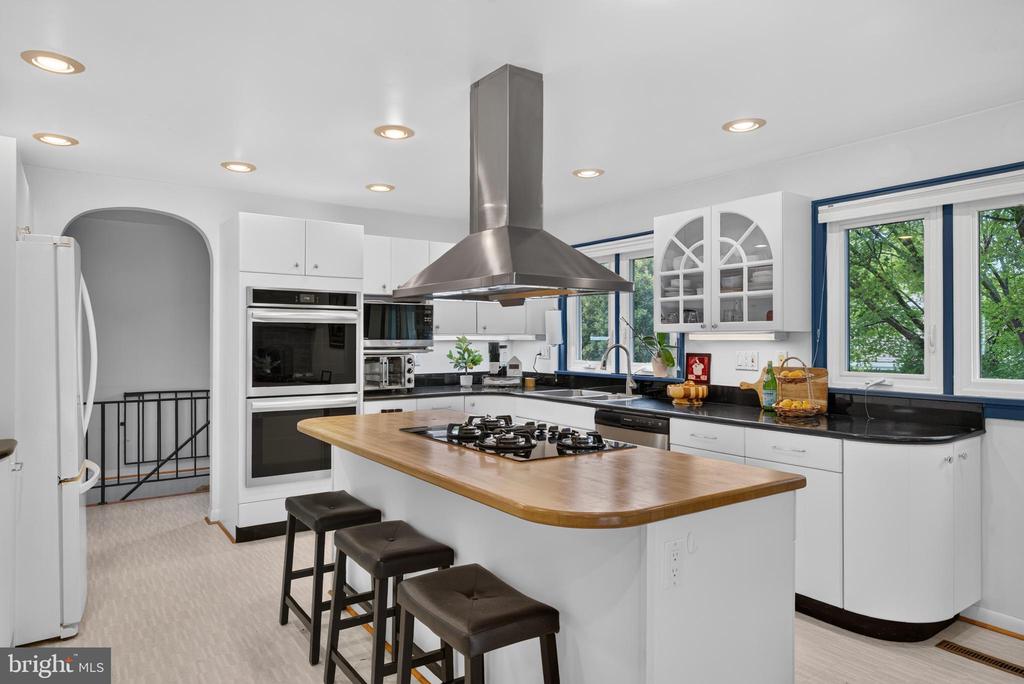 2104 CEDAR CIRCLE DRIVE
