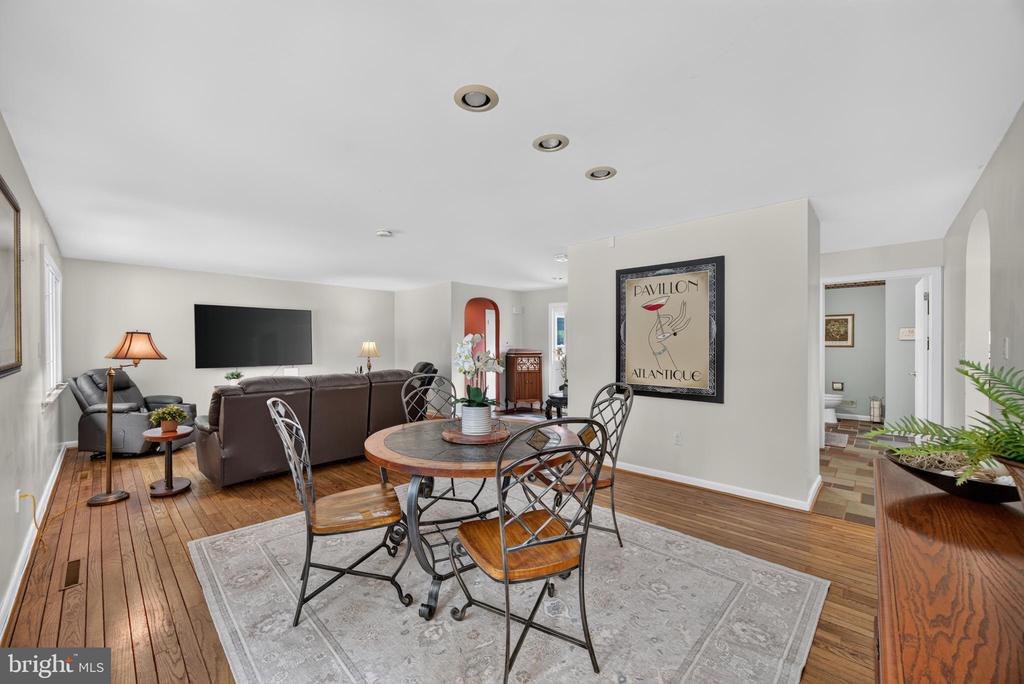 2104 CEDAR CIRCLE DRIVE
