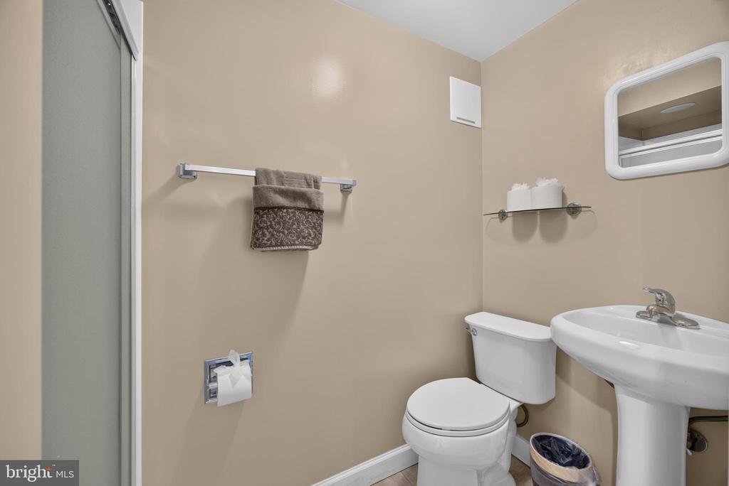 2104 CEDAR CIRCLE DRIVE