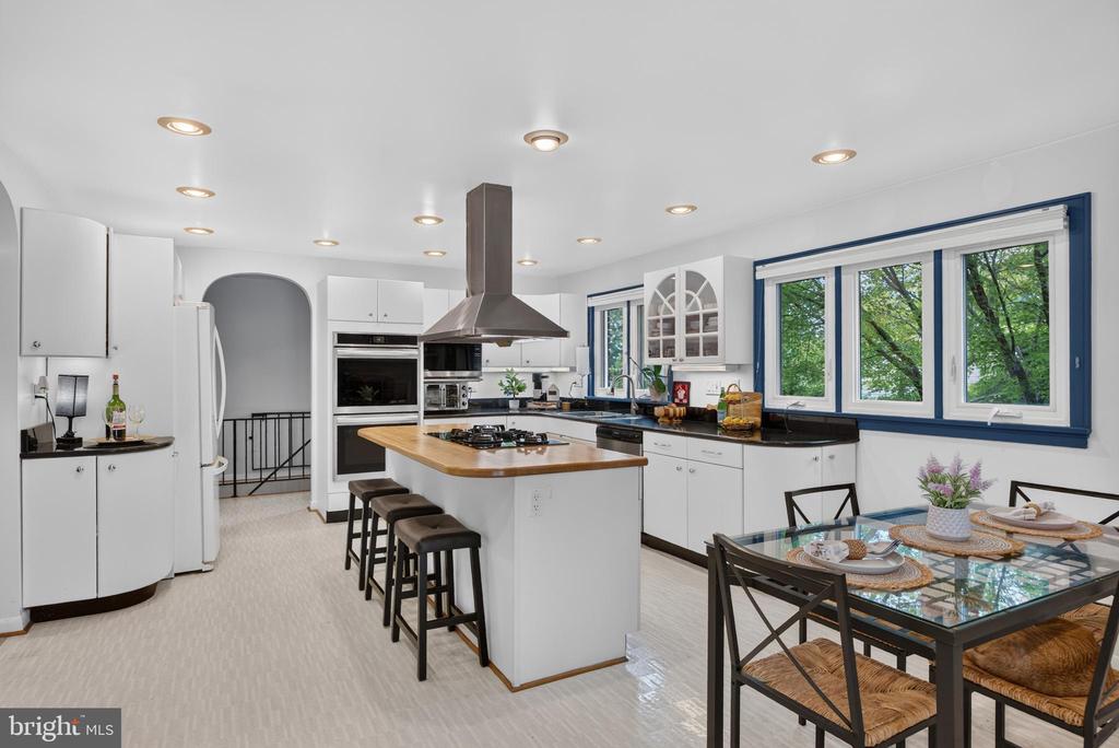 2104 CEDAR CIRCLE DRIVE