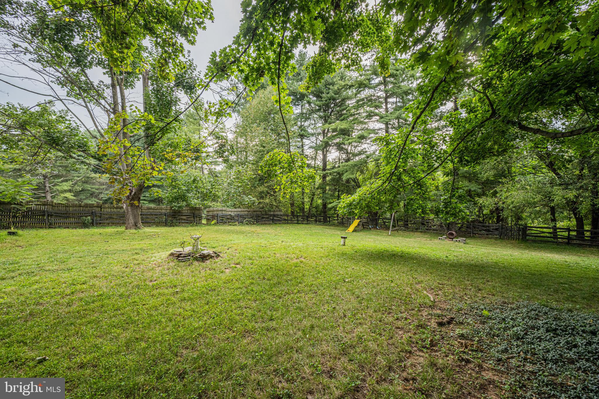2042 Snydersburg Rd