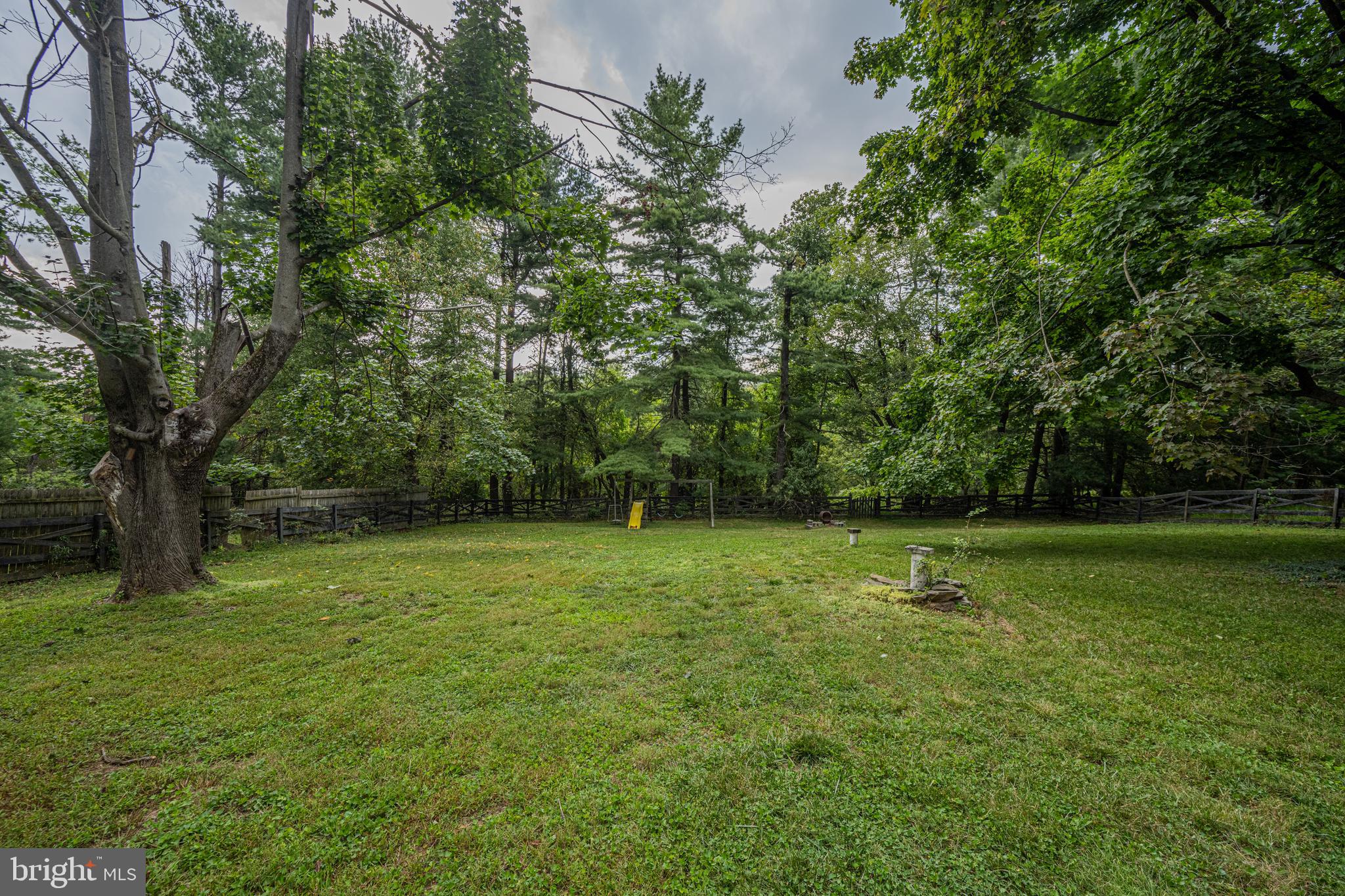 2042 Snydersburg Rd