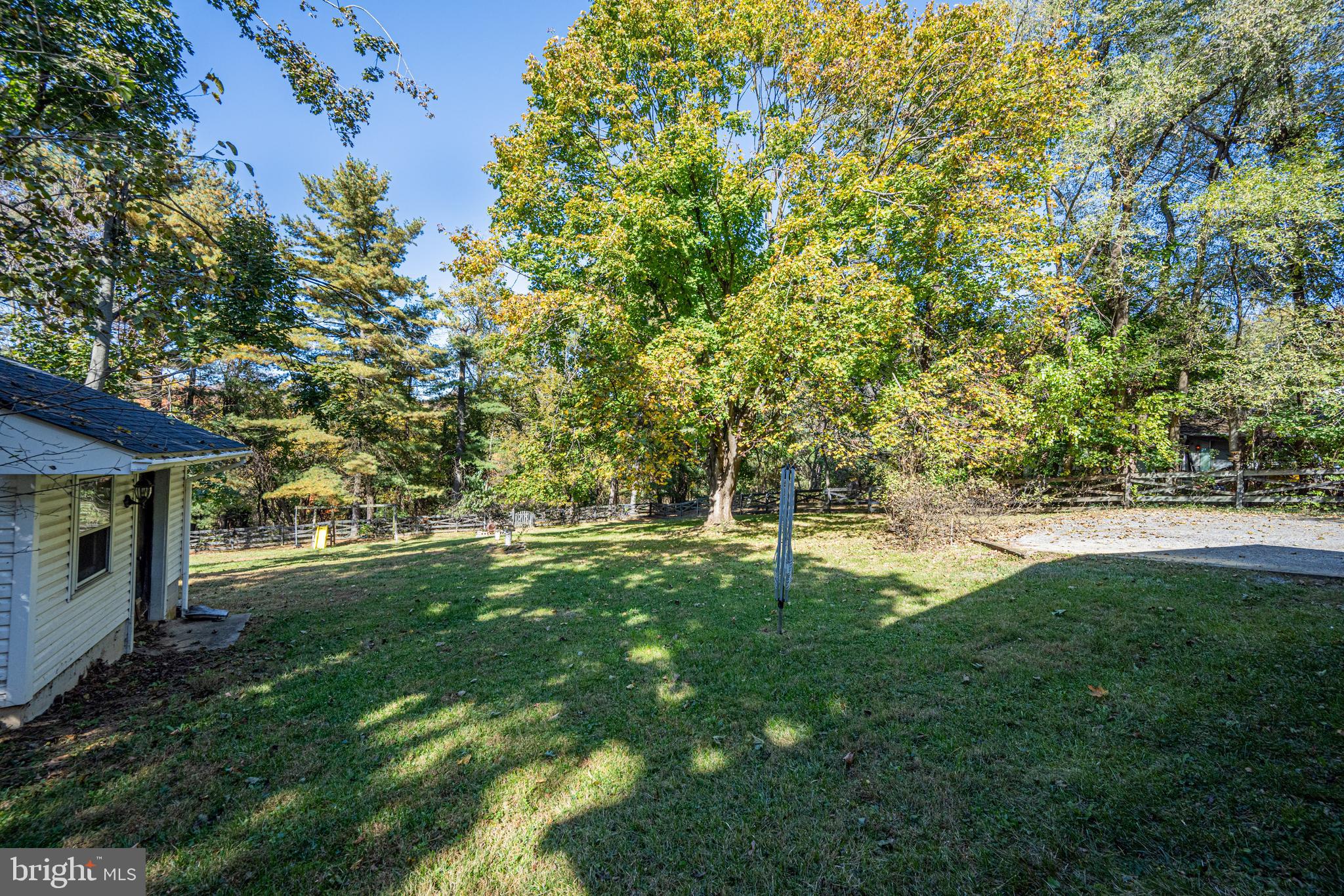 2042 Snydersburg Rd