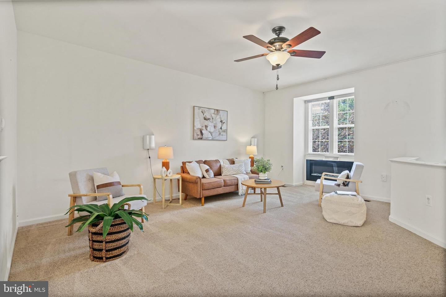 1305 Cabello Ct