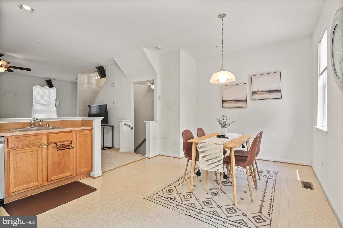 1305 Cabello Ct