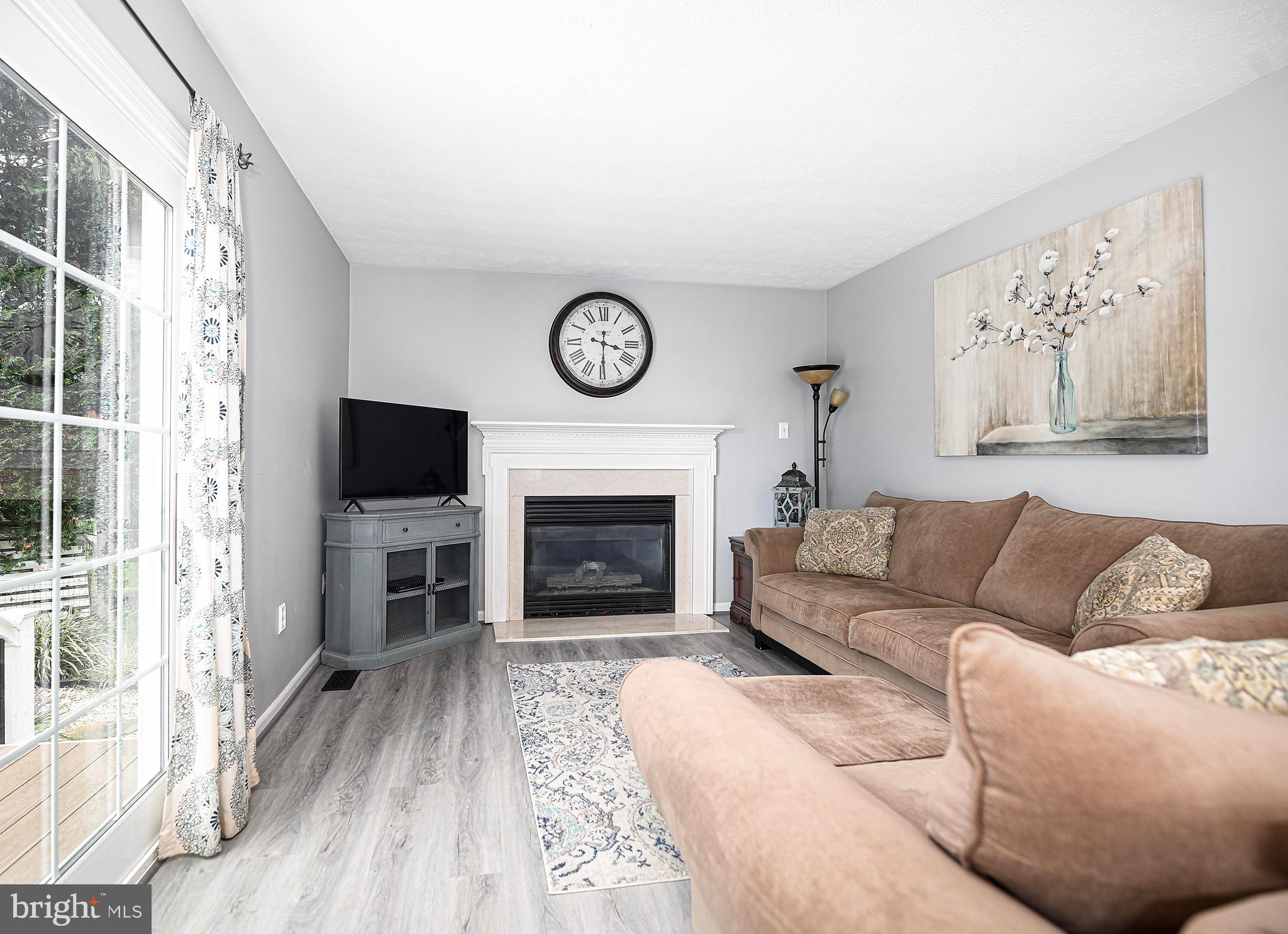 2240 Deadora Dr