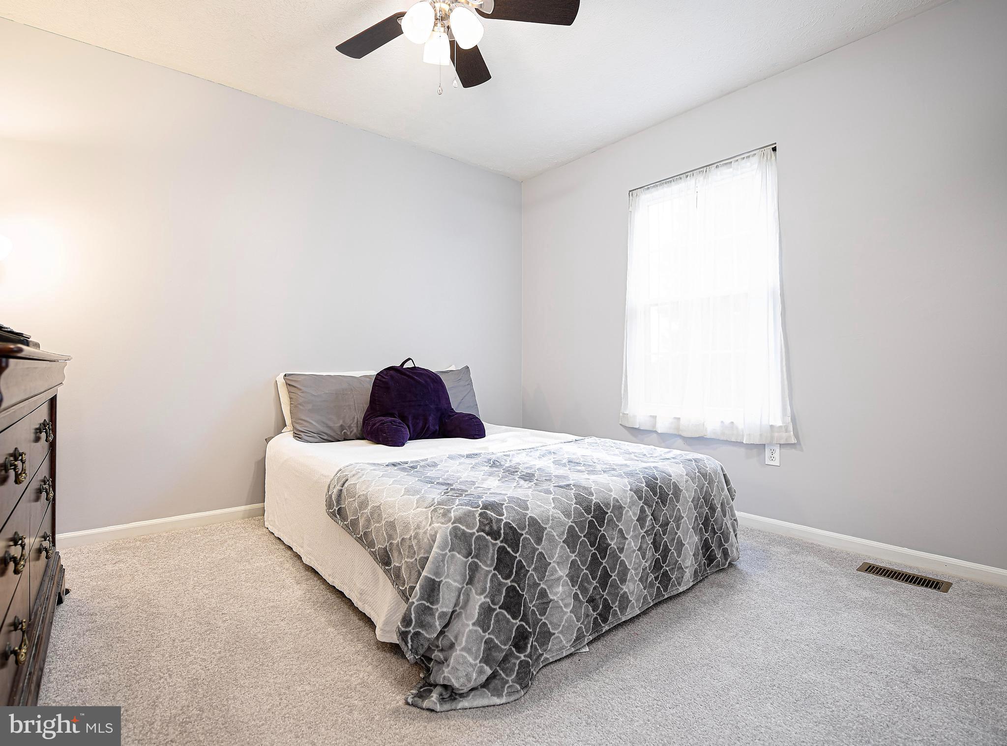 2240 Deadora Dr
