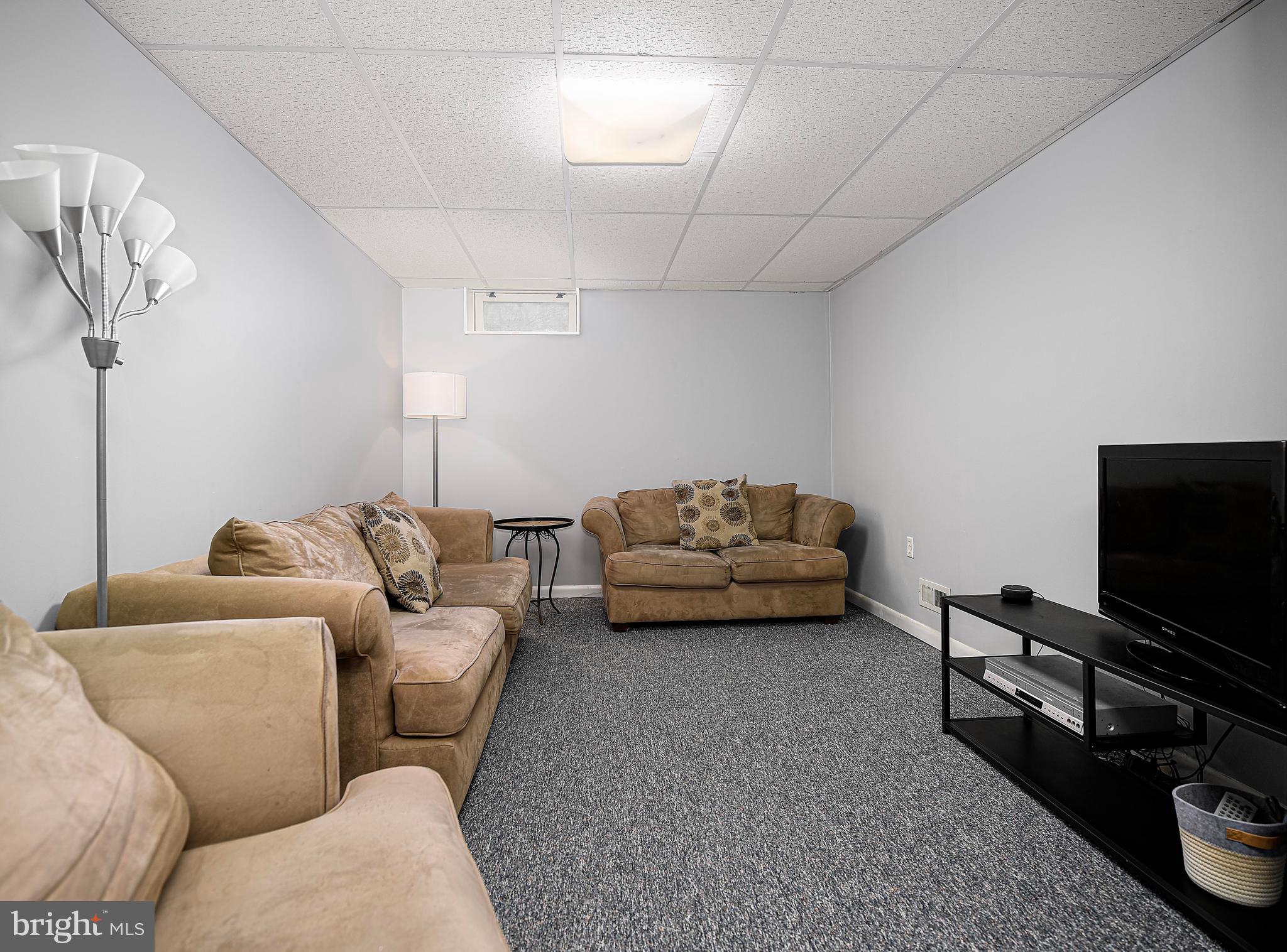 2240 Deadora Dr