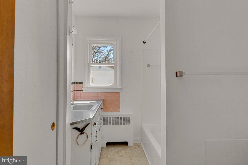 313 Plumtree Rd