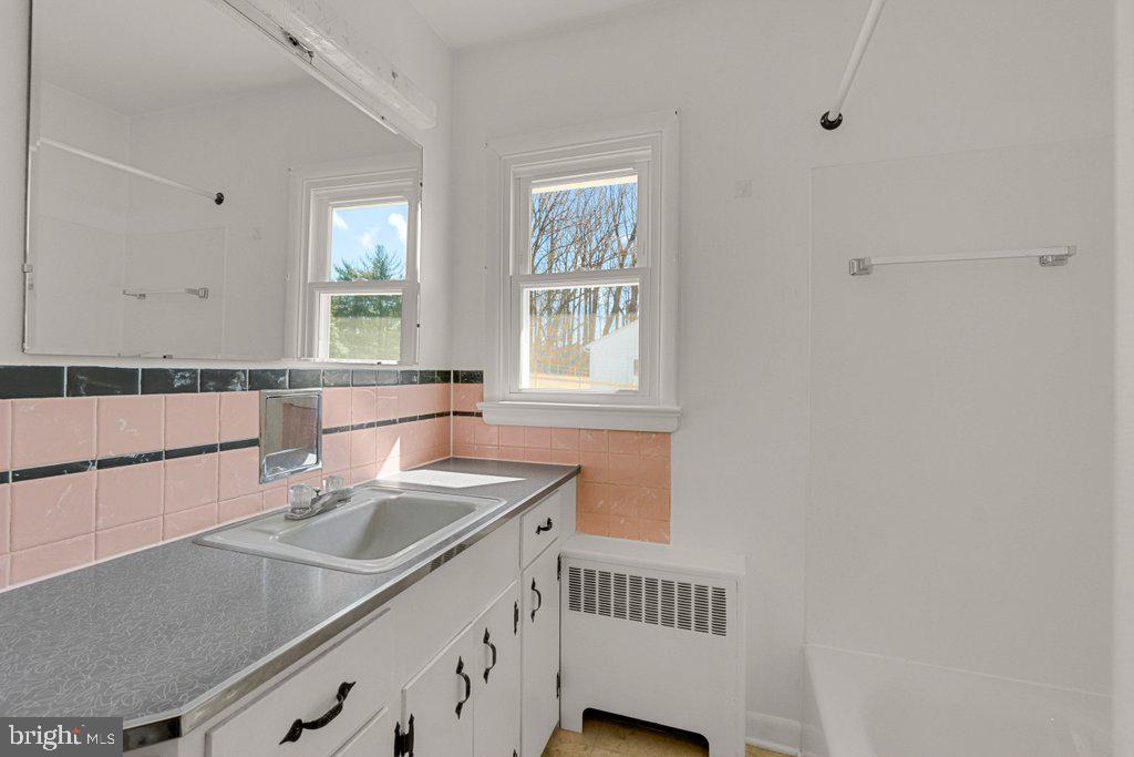 313 Plumtree Rd