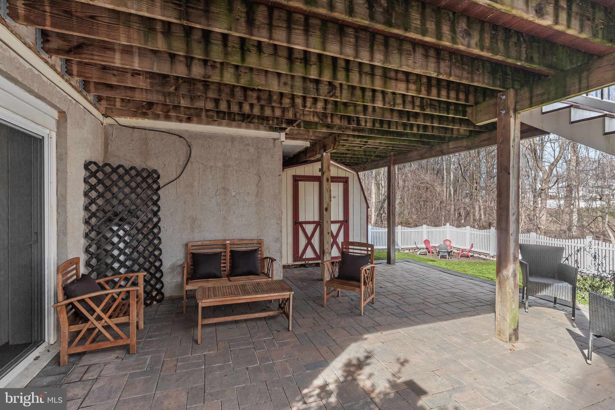 3301 Trellis Ln