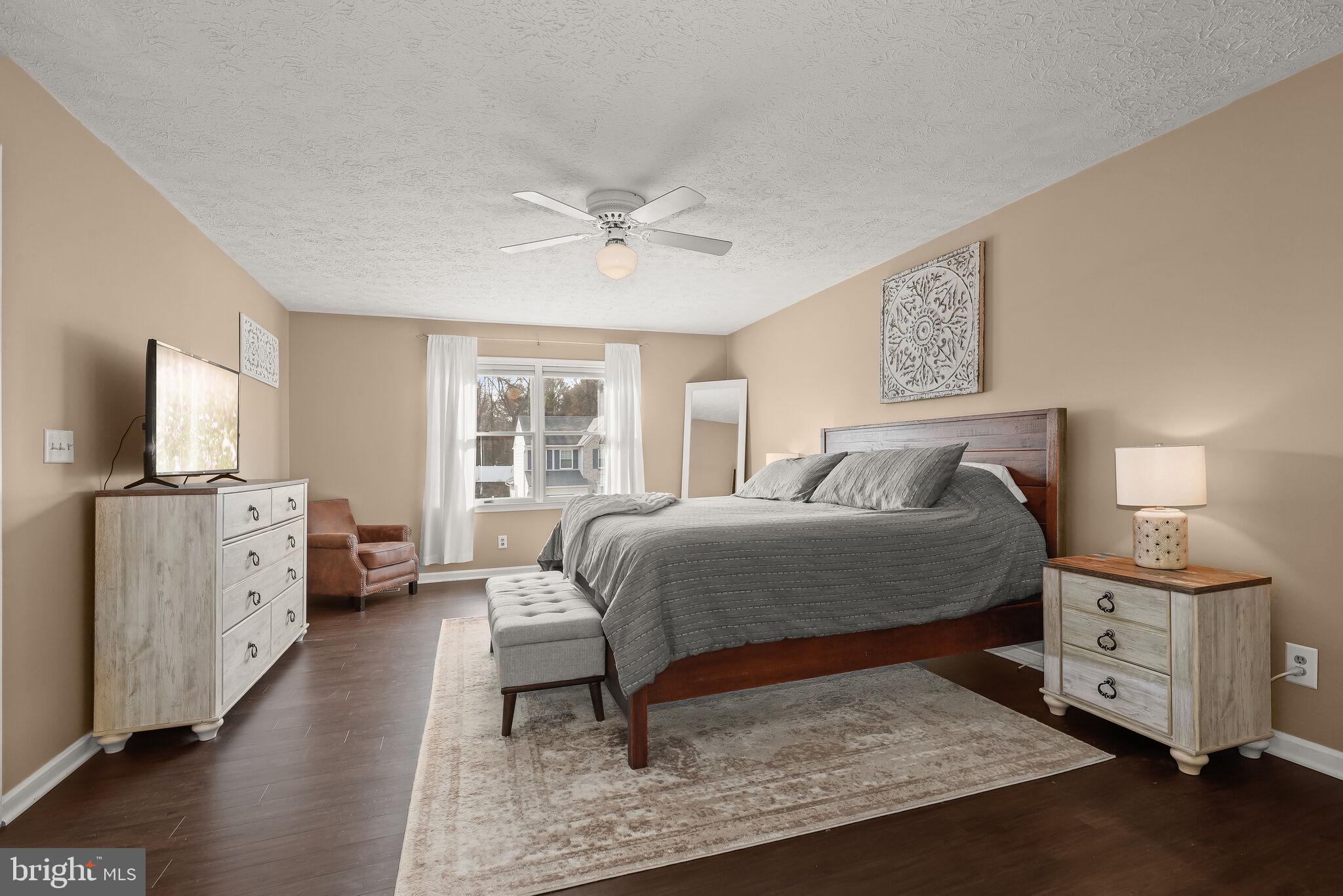 3301 Trellis Ln