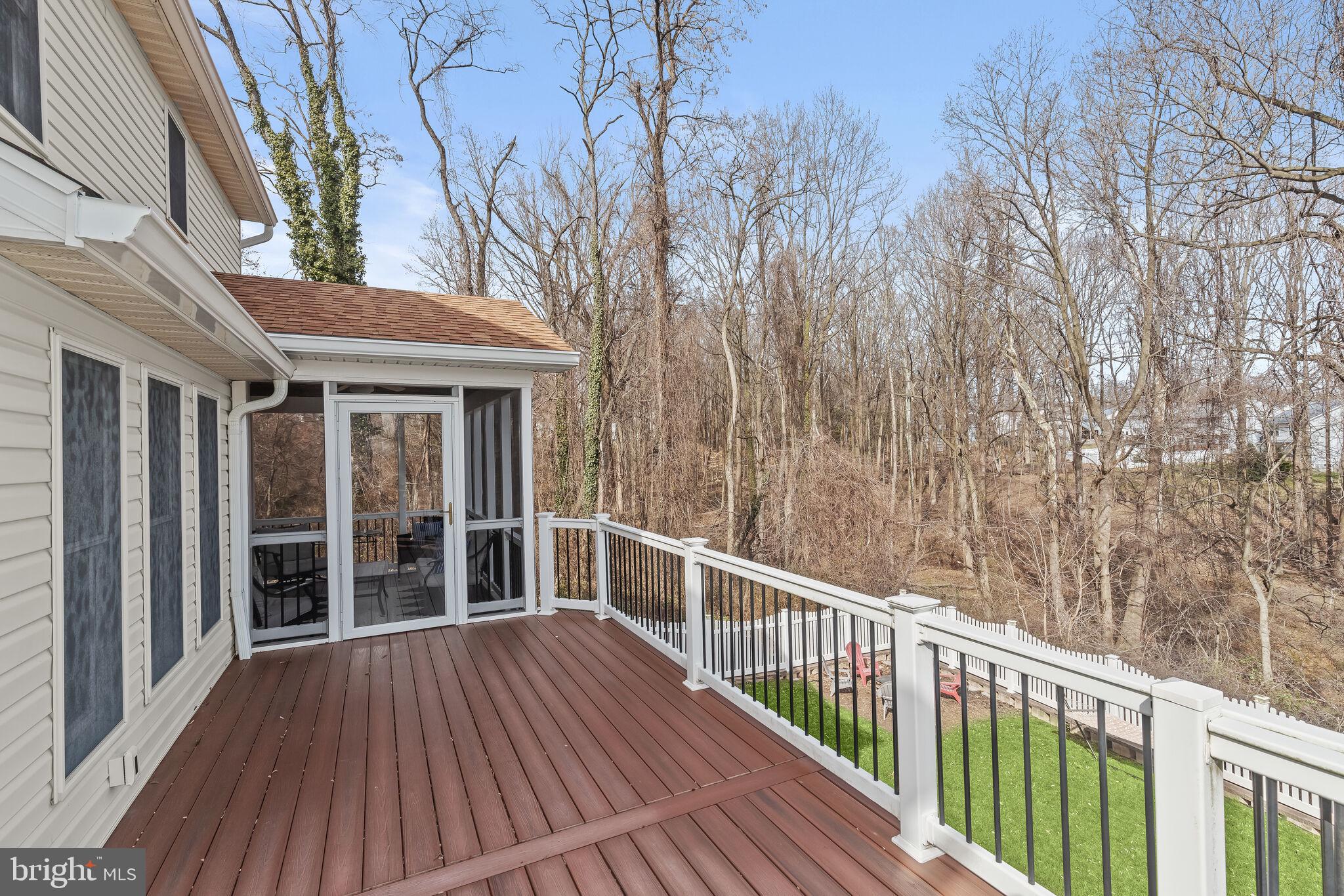3301 Trellis Ln