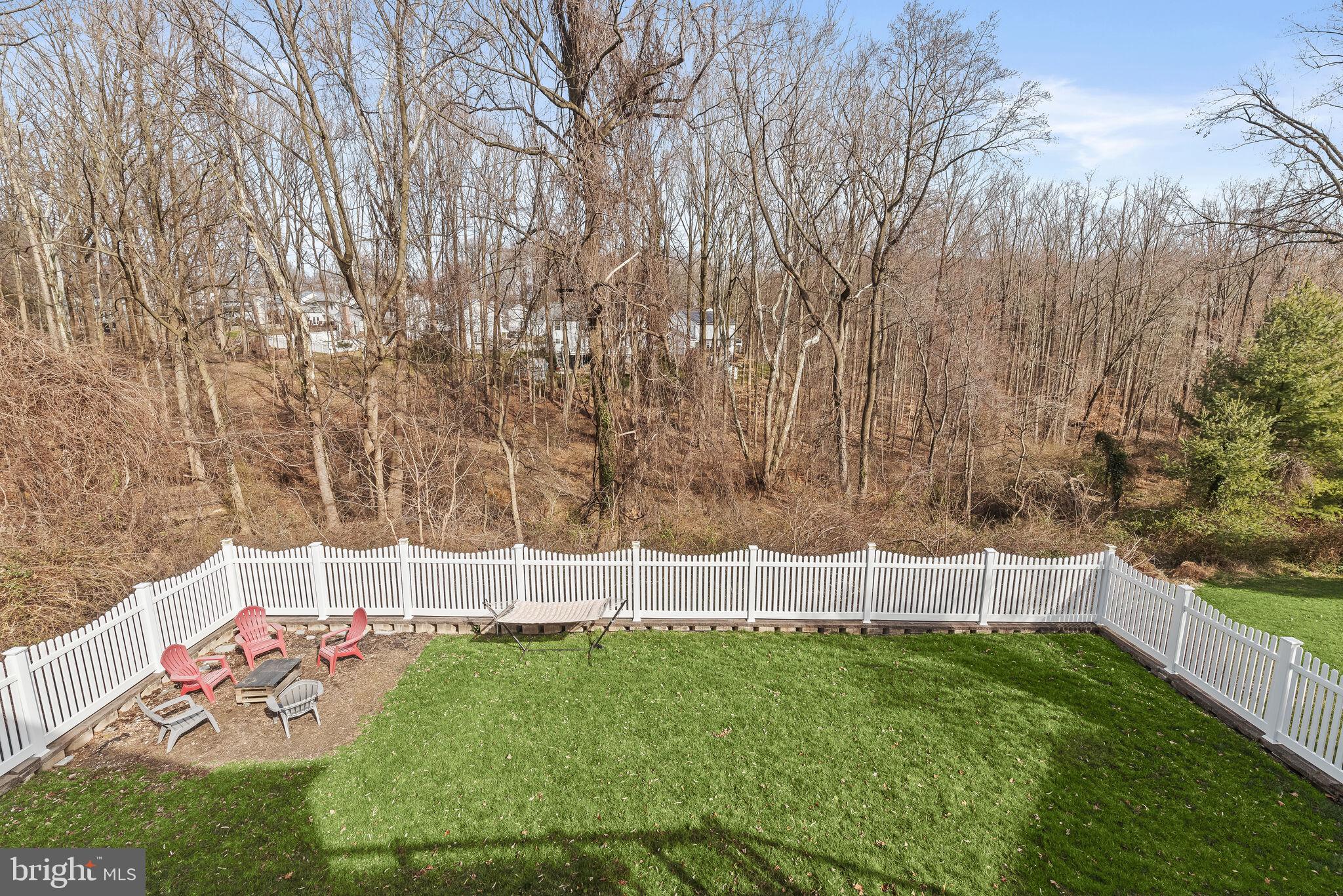3301 Trellis Ln