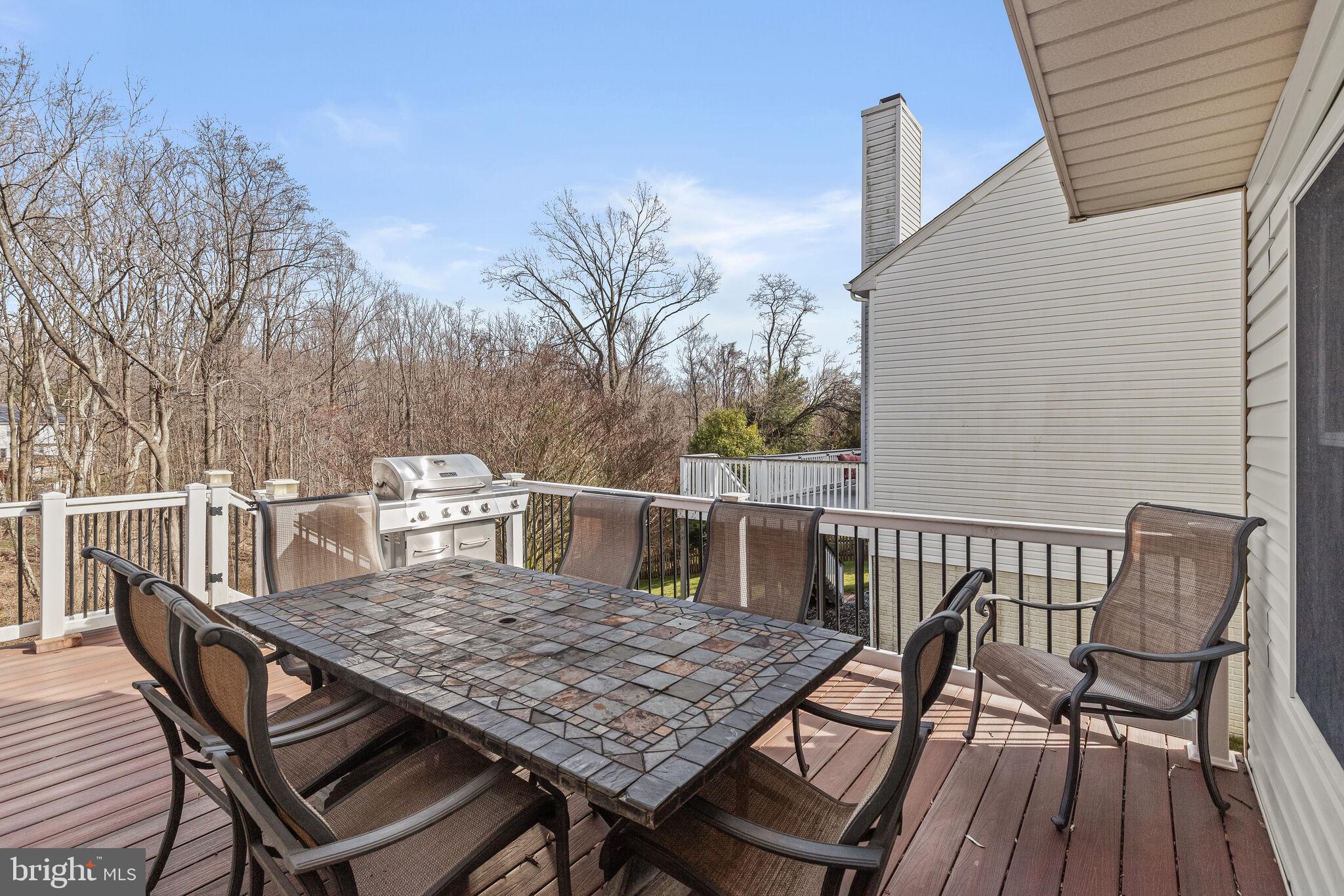 3301 Trellis Ln