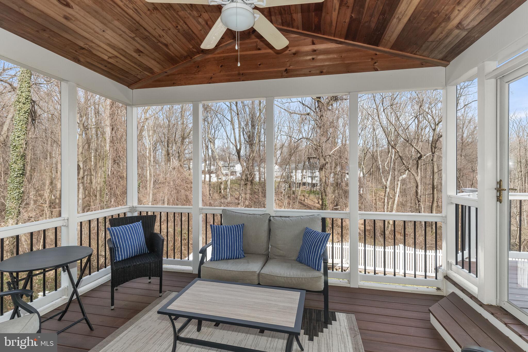 3301 Trellis Ln