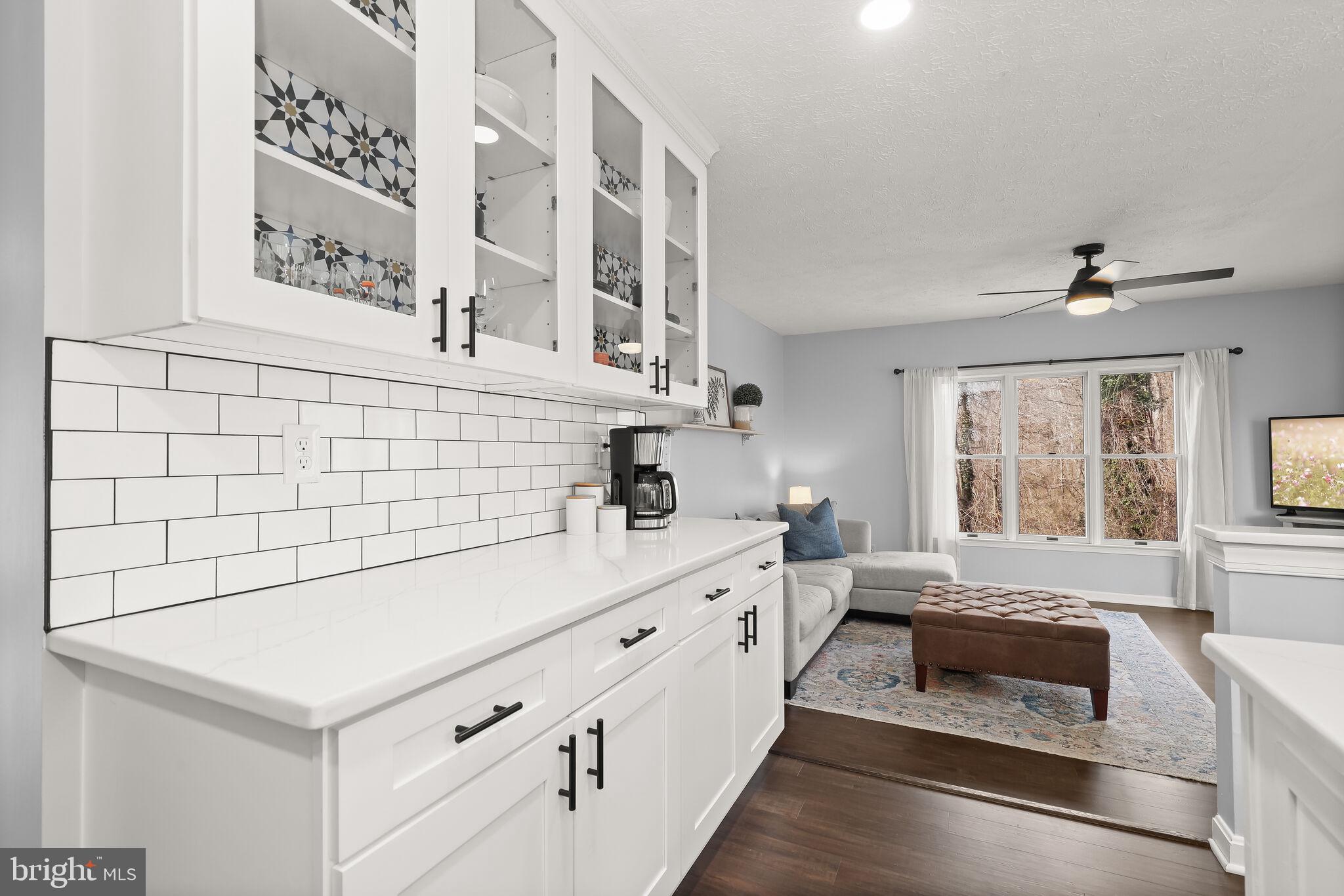 3301 Trellis Ln
