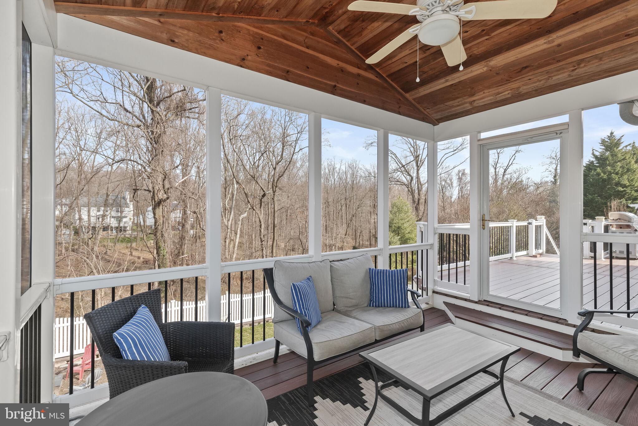 3301 Trellis Ln