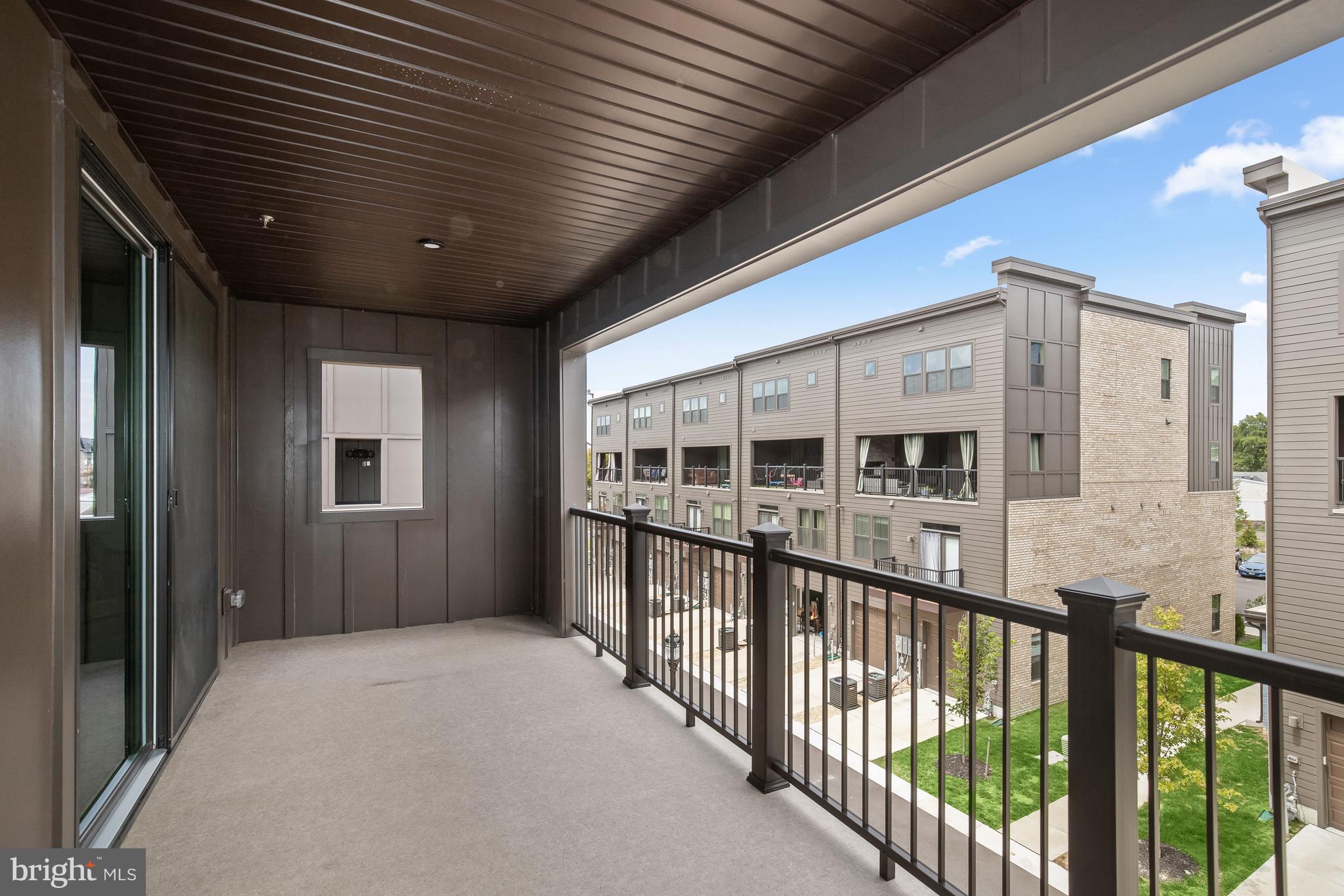 10036-B American Pharoah Ln #84