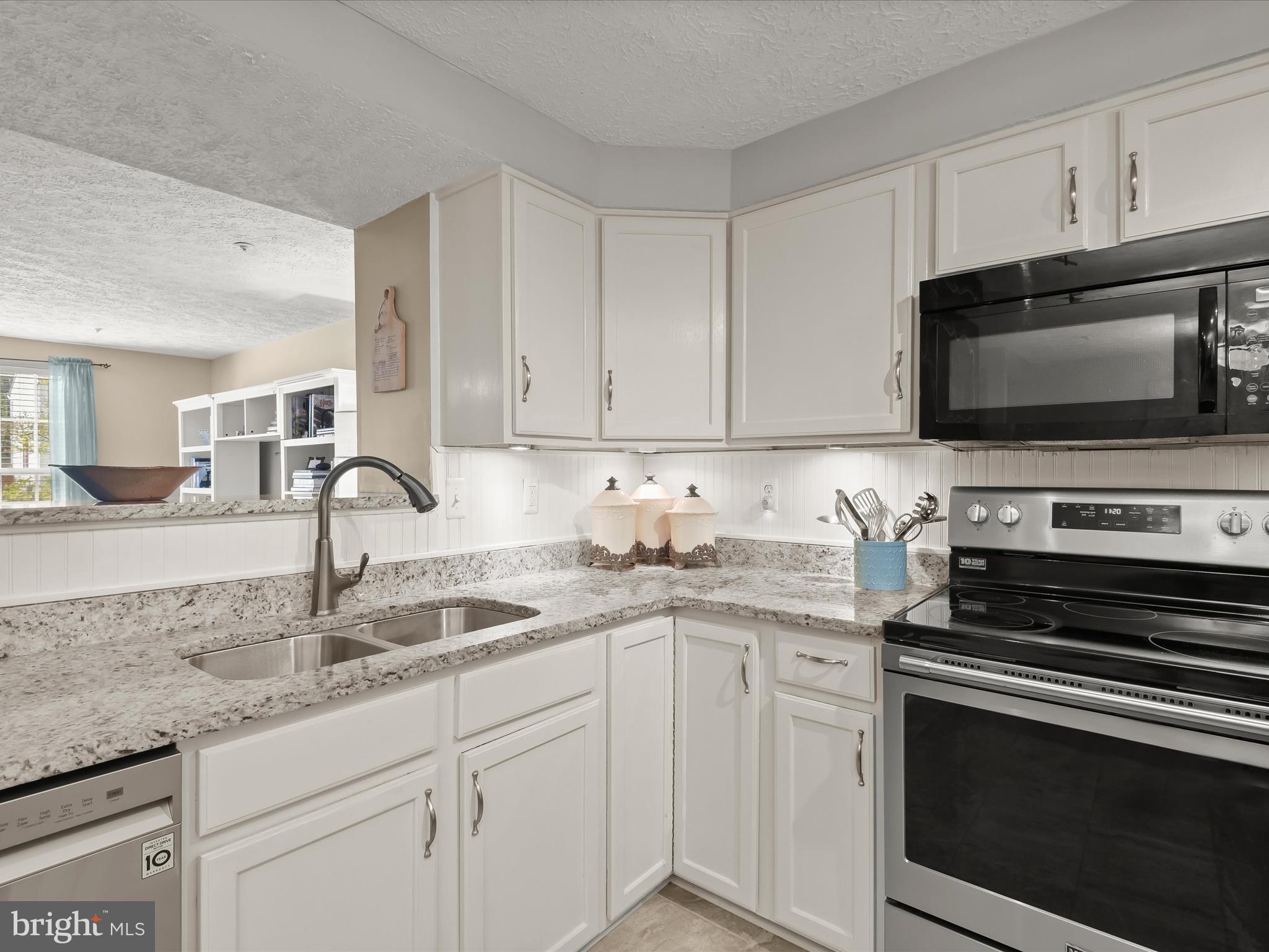 8110 Ellen Way