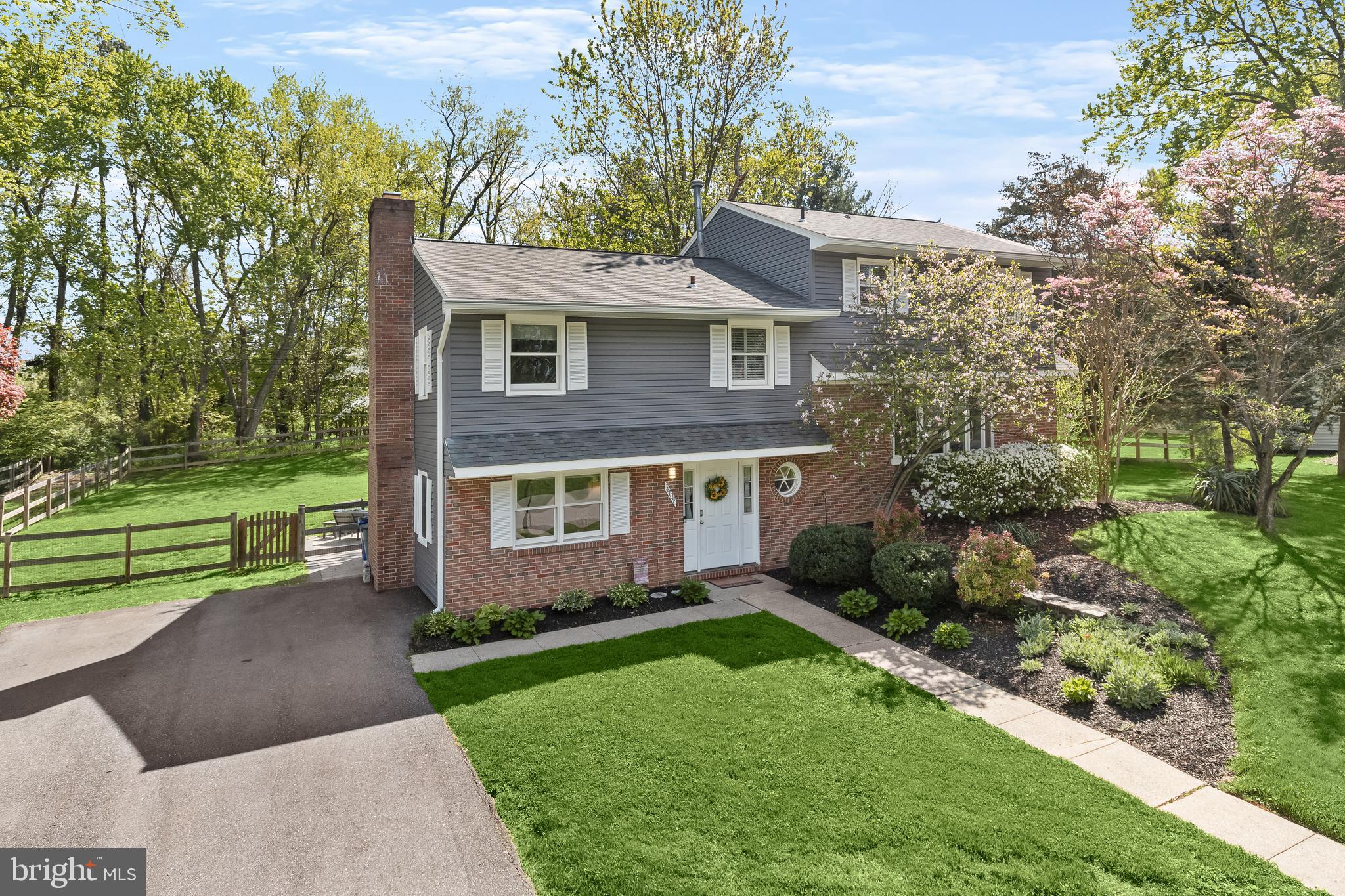 4709 Parkvale Rd