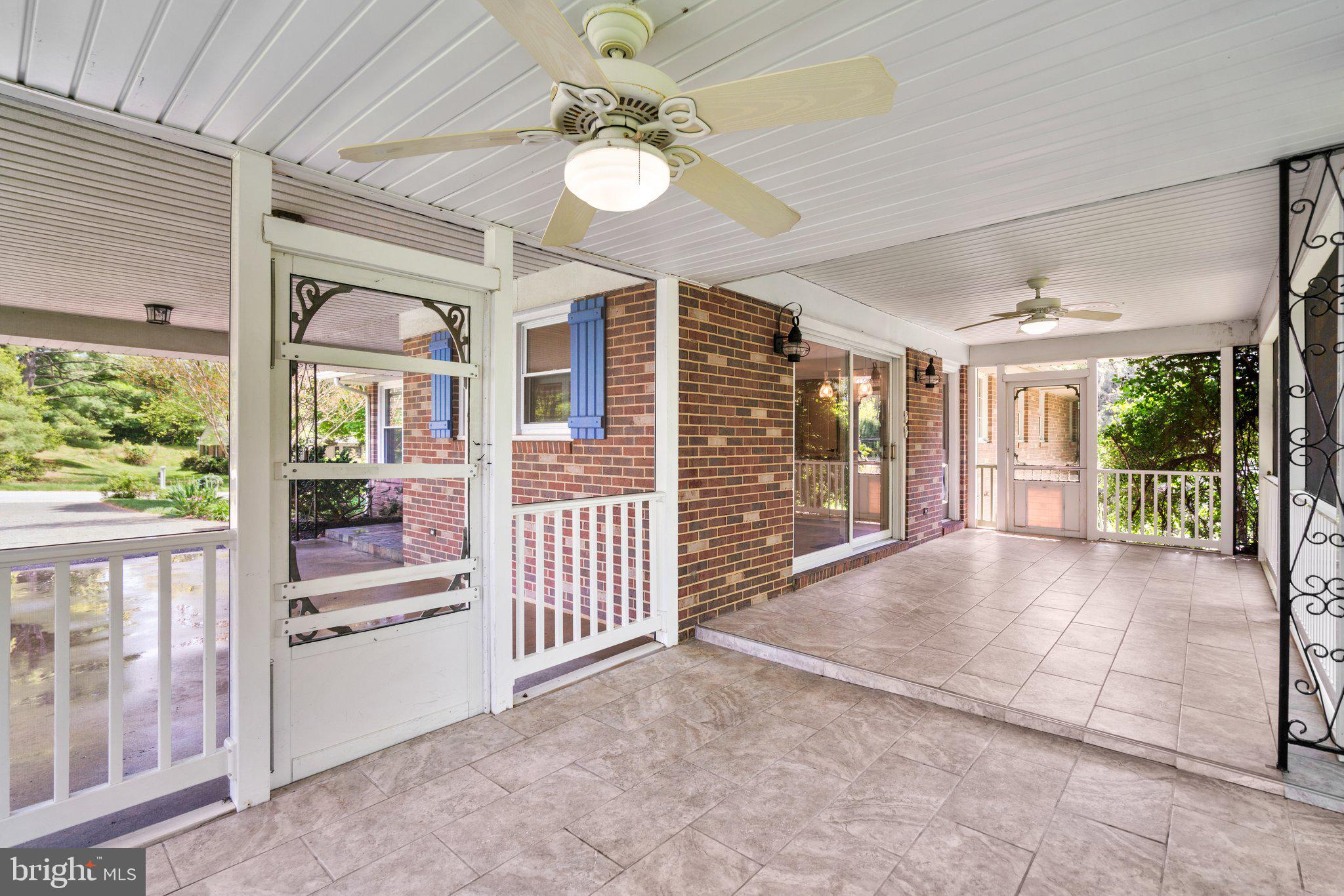 2804 Deerfield Dr