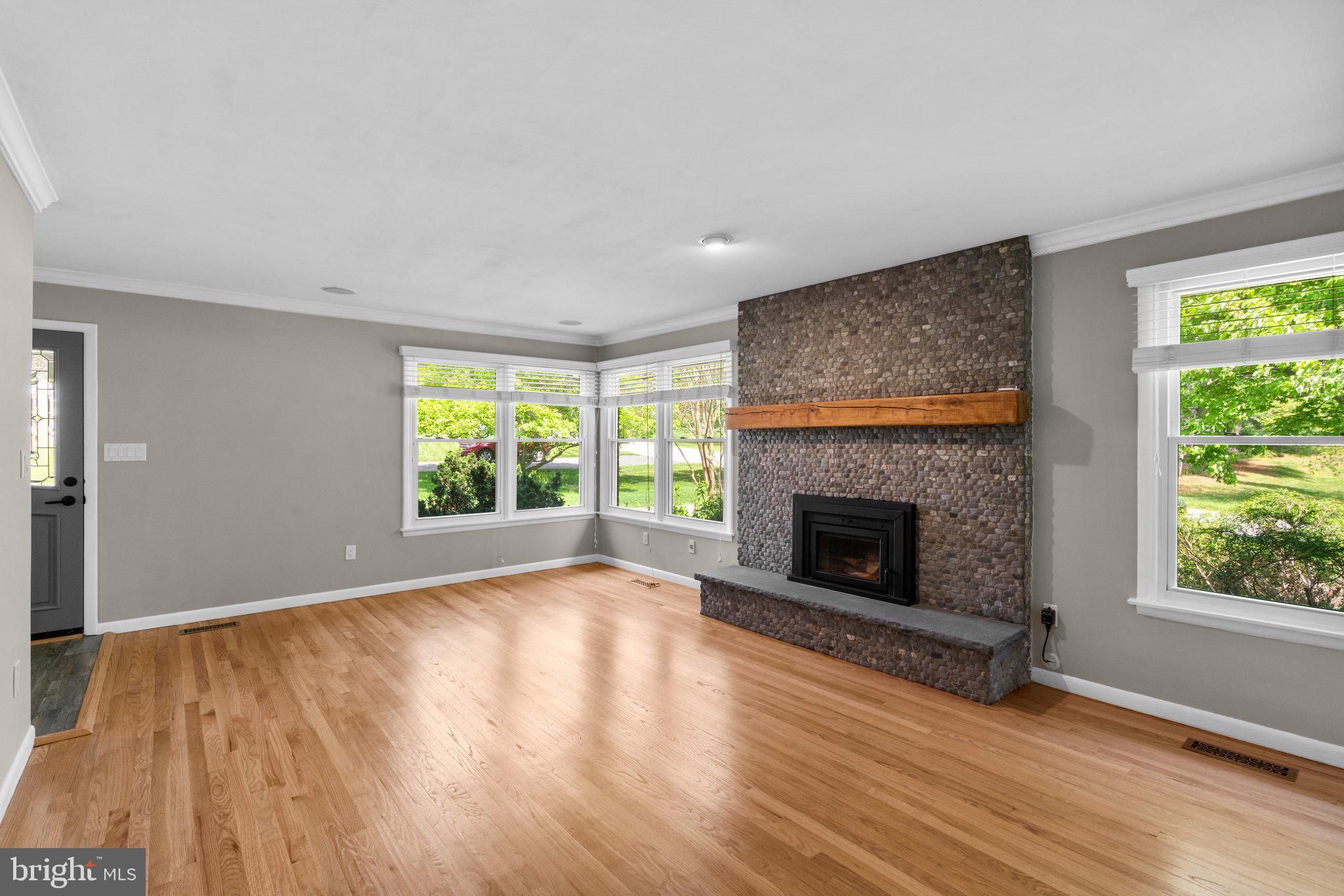2804 Deerfield Dr