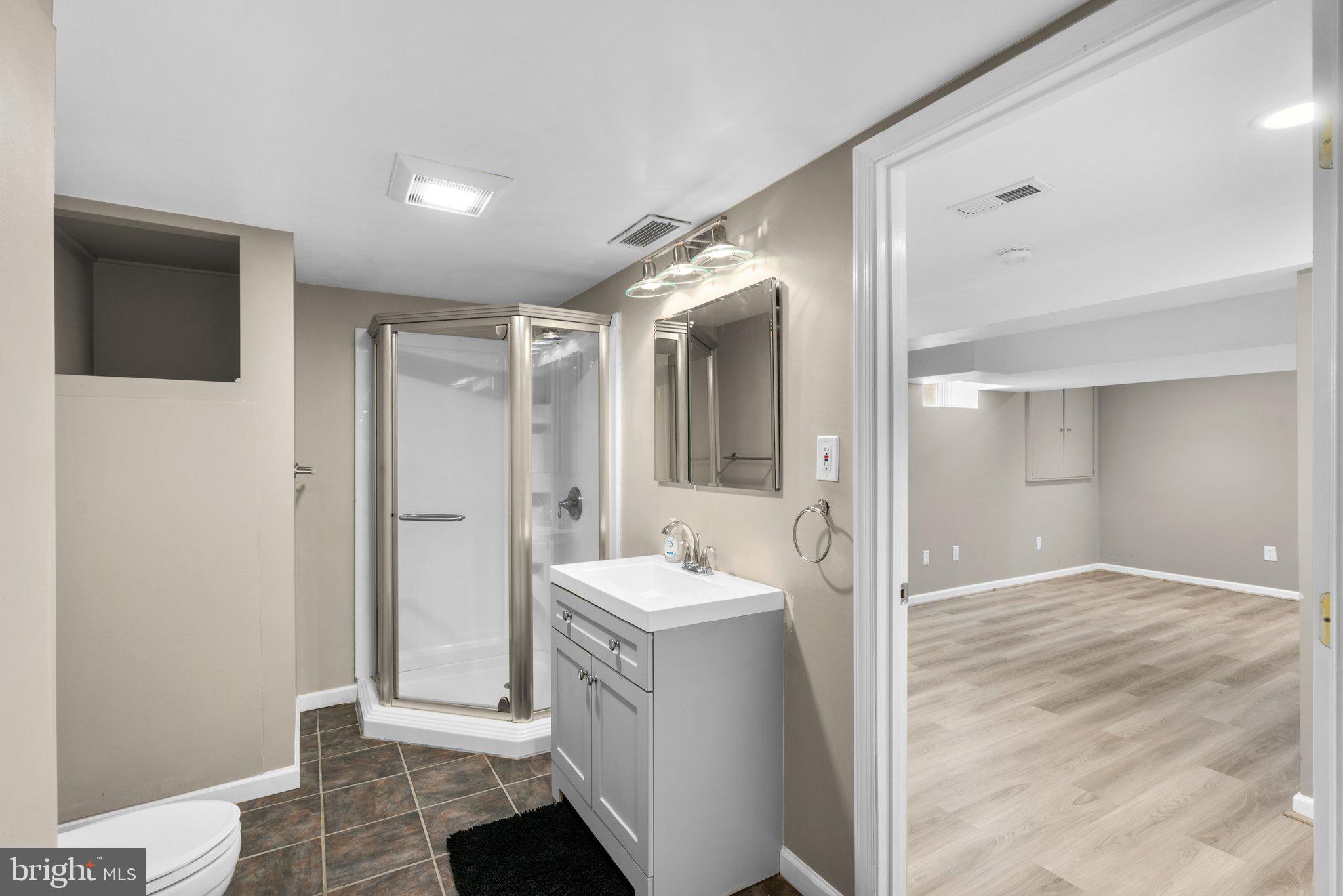 2804 Deerfield Dr