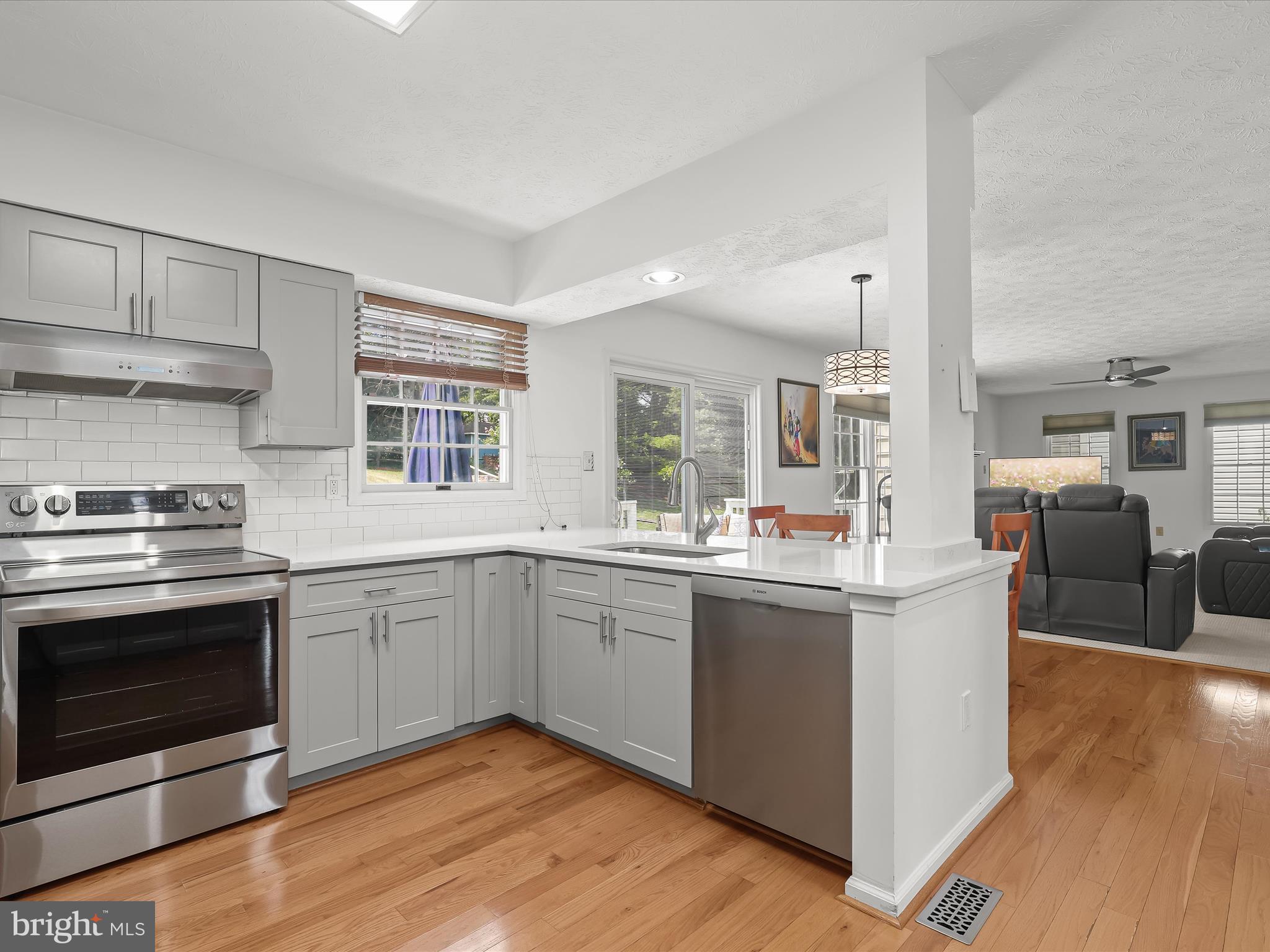 8289 Hammond Branch Way