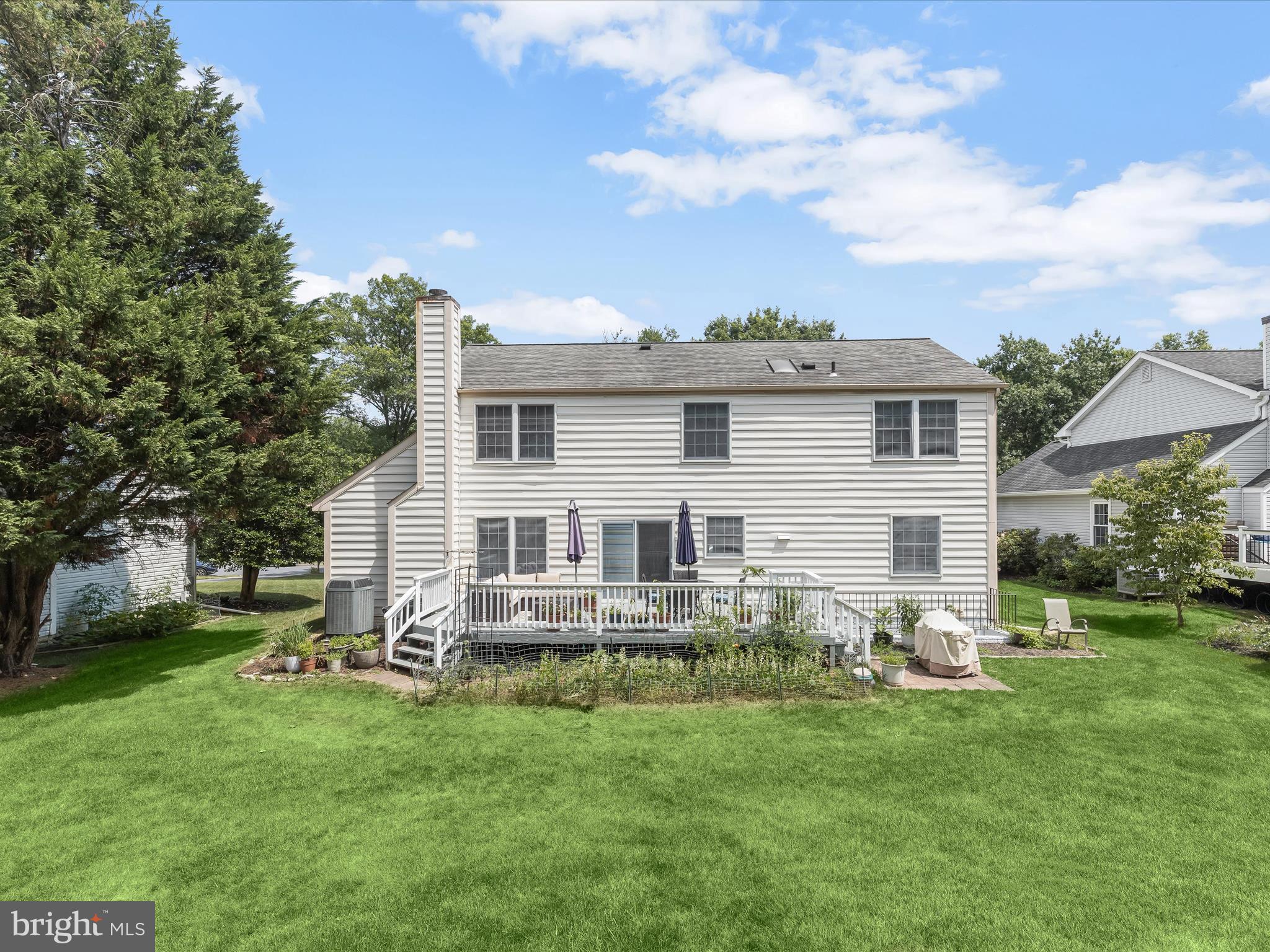 8289 Hammond Branch Way