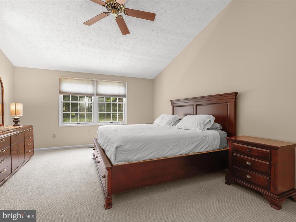 8289 Hammond Branch Way