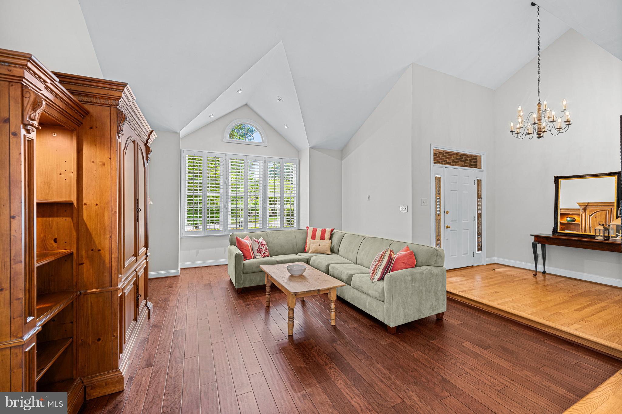 10324 John Eager Ct