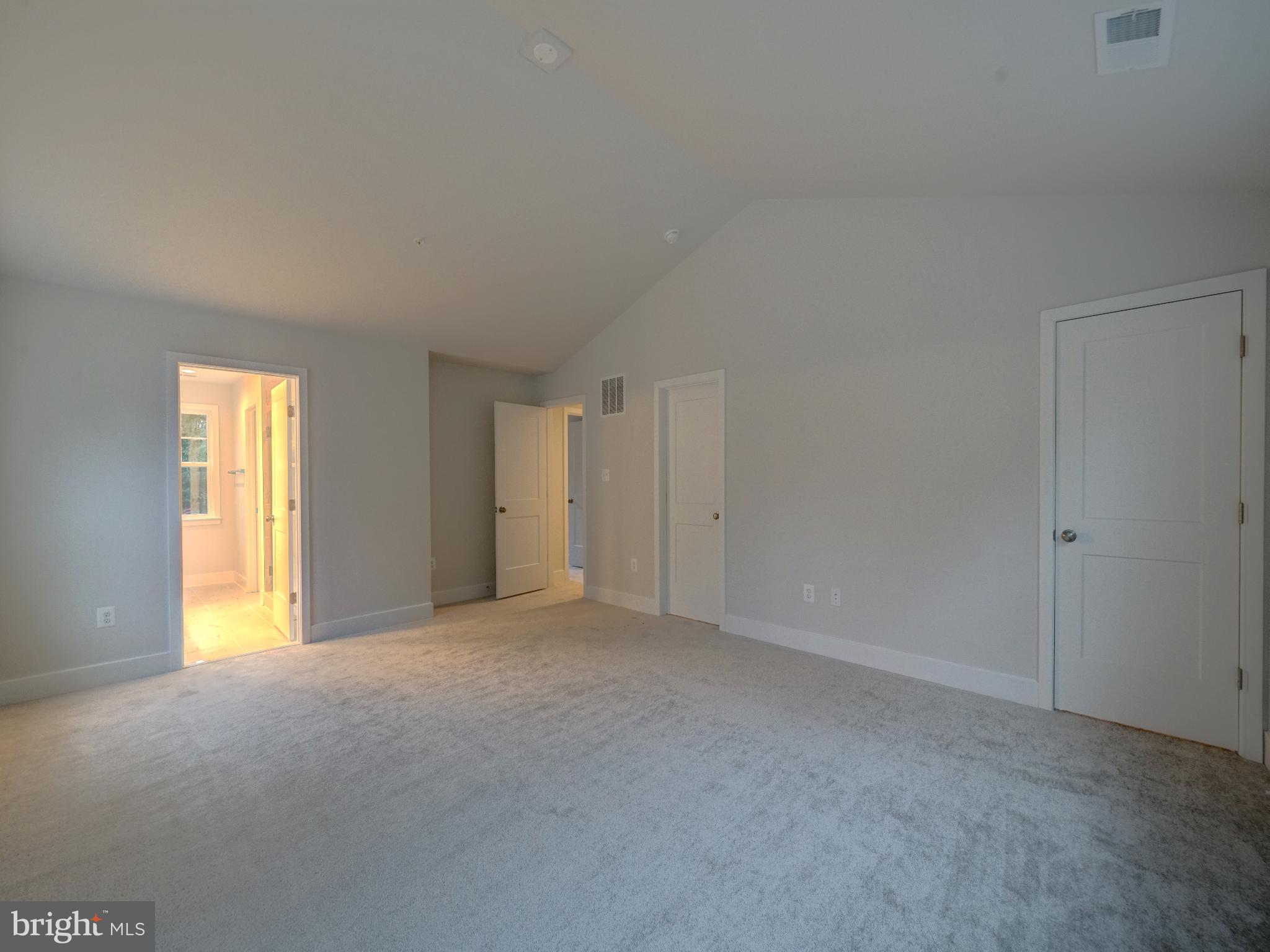 6412 Meadows Ln