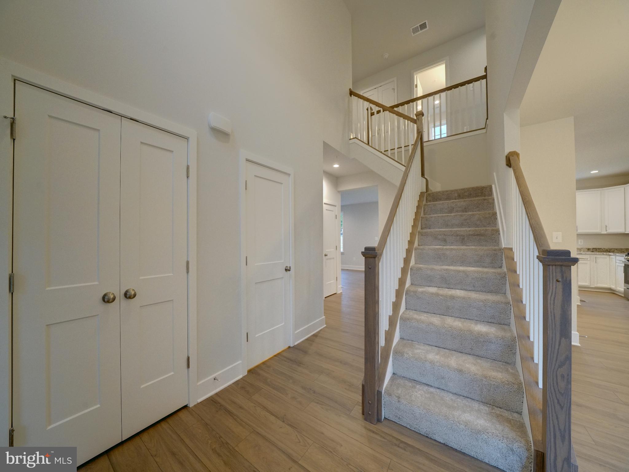 6412 Meadows Ln