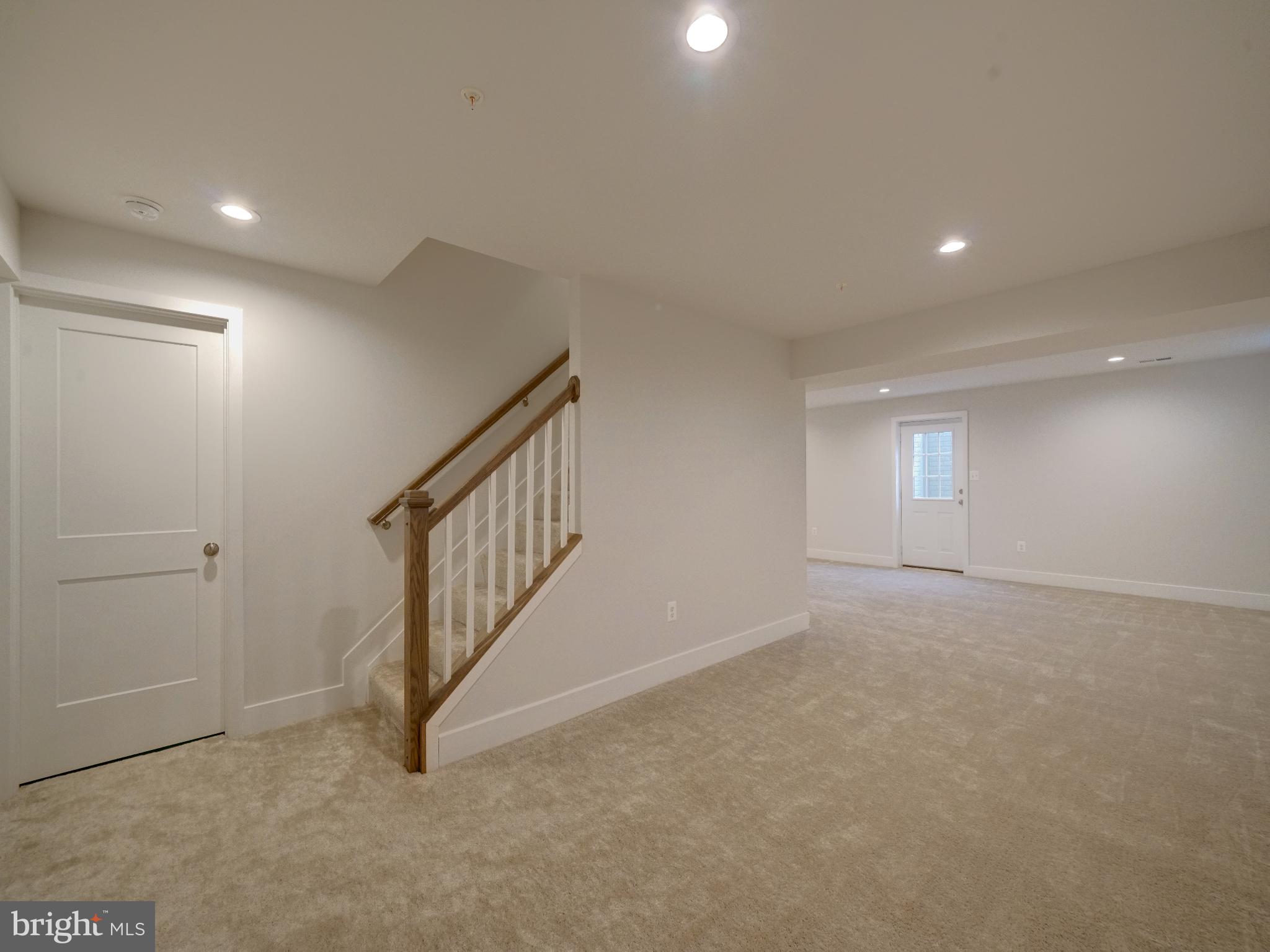 6412 Meadows Ln