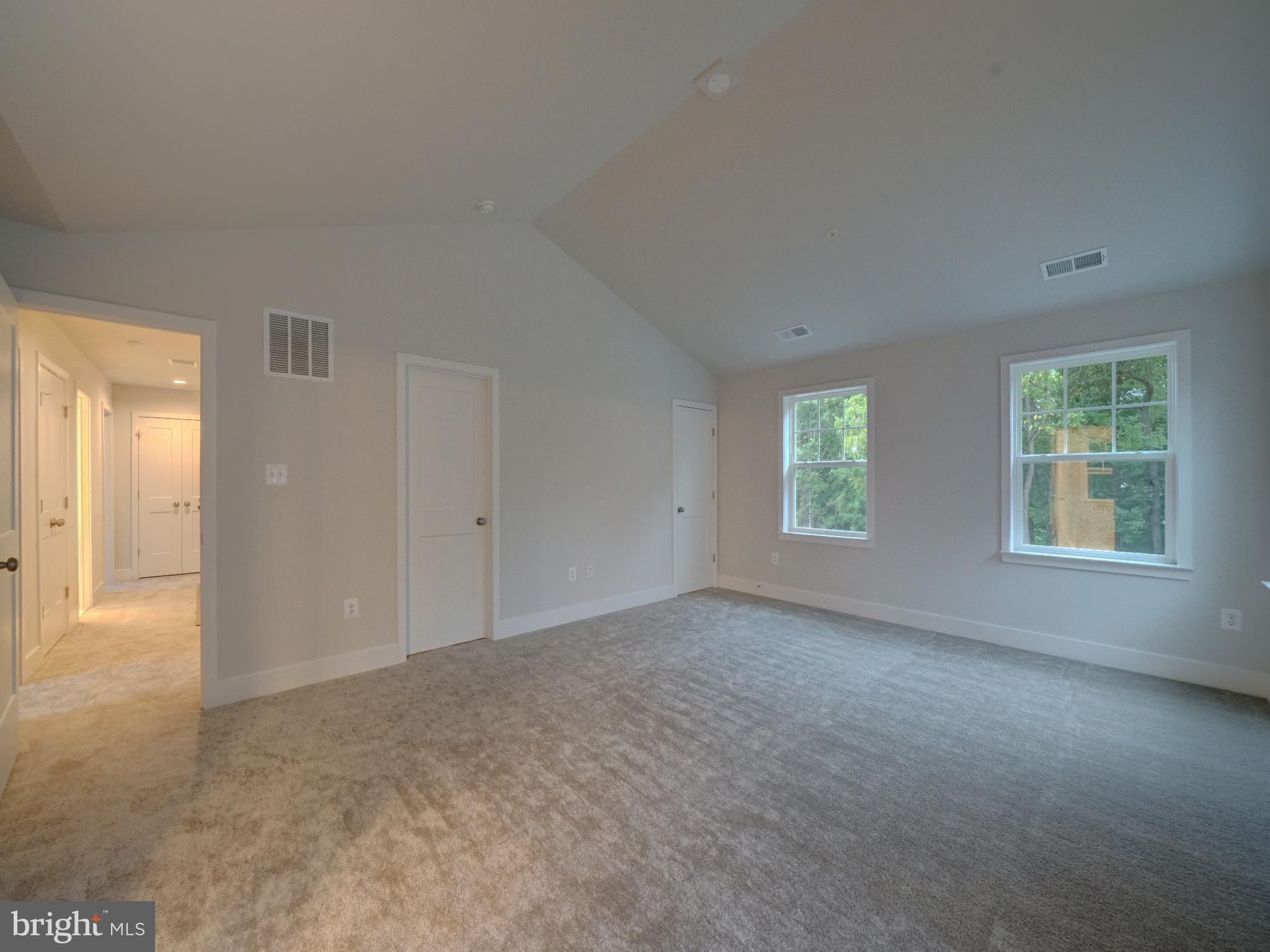 6412 Meadows Ln