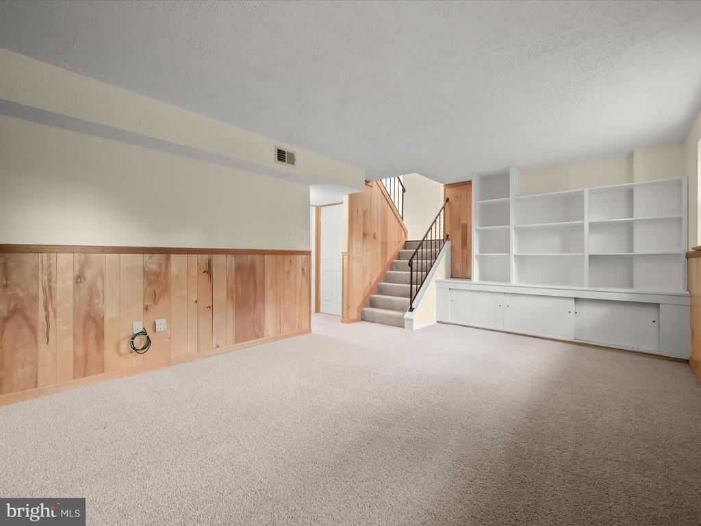 11353 Old Hopkins Rd