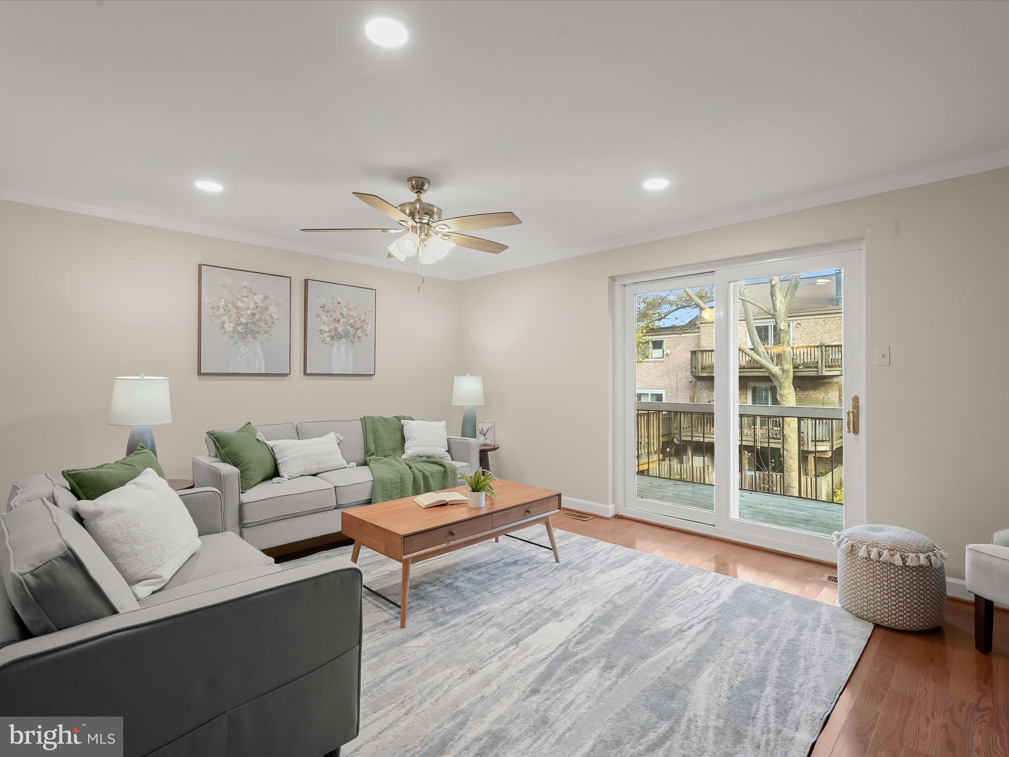 11838 New Country Ln