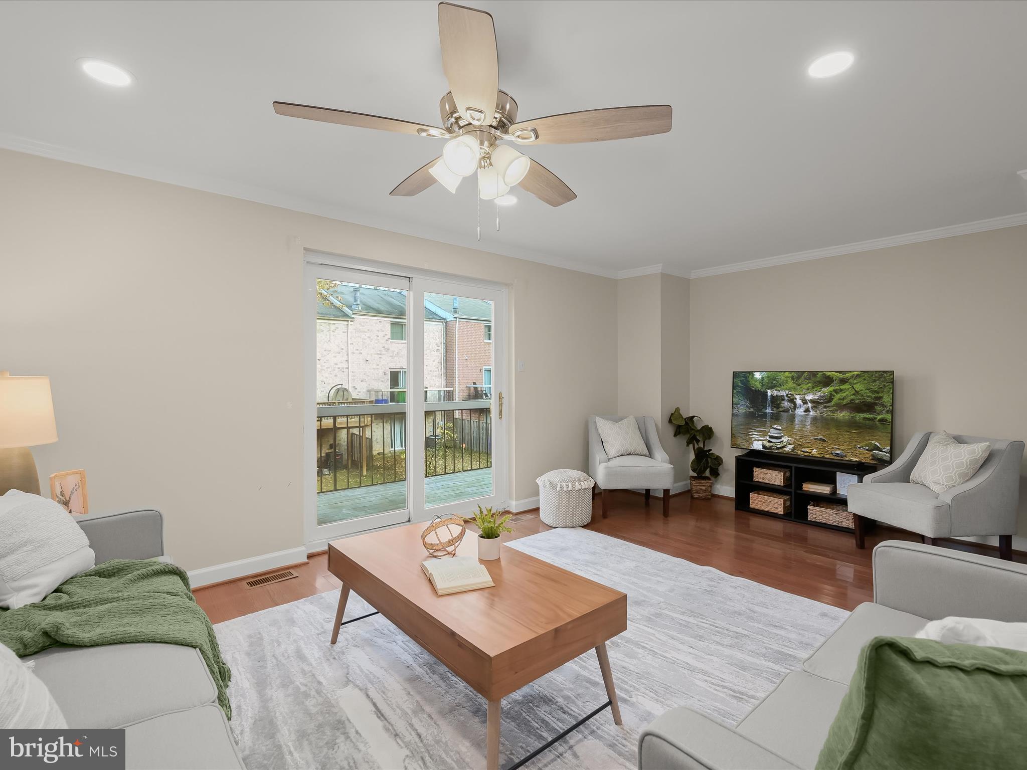 11838 New Country Ln