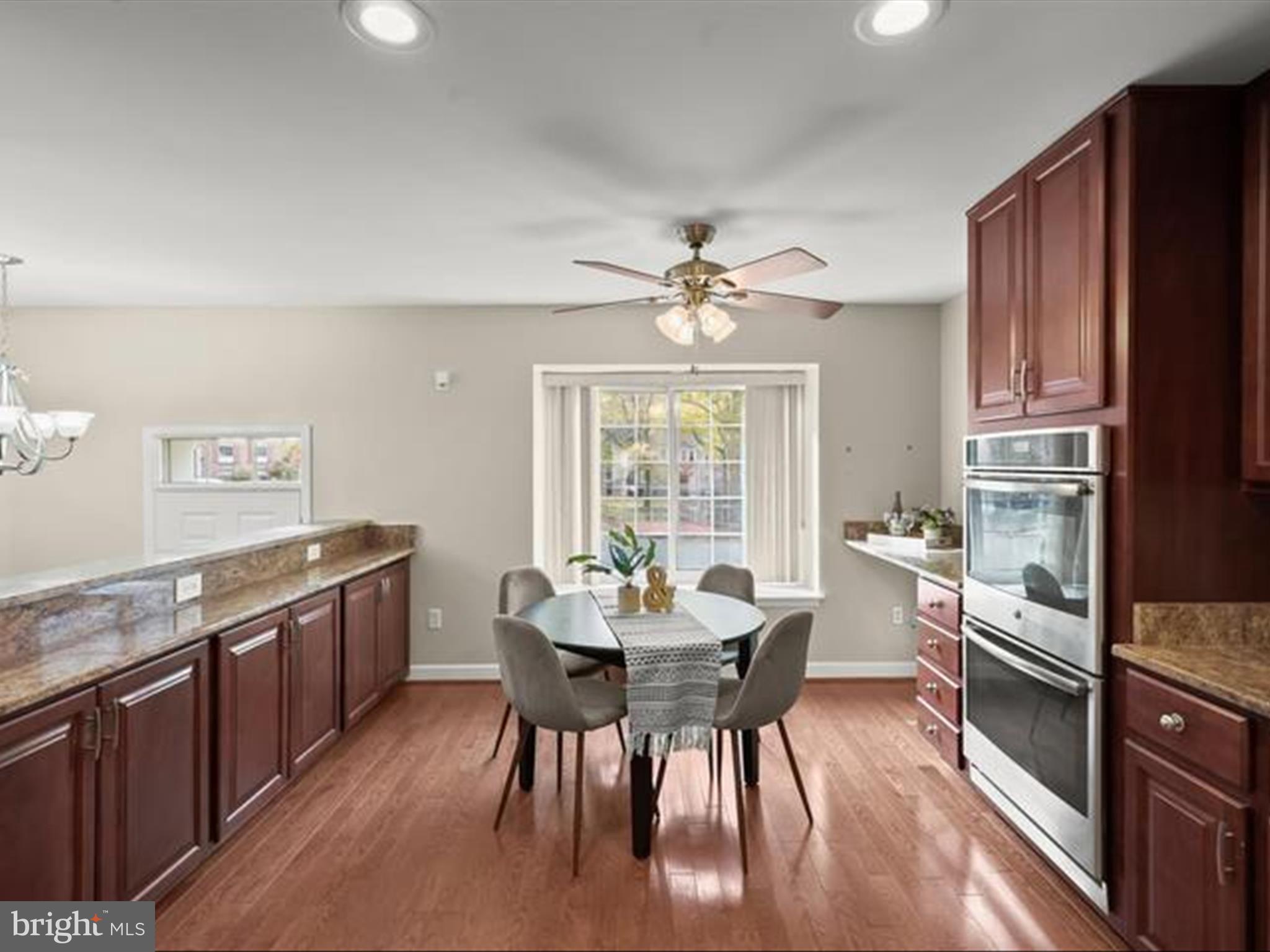 11838 New Country Ln